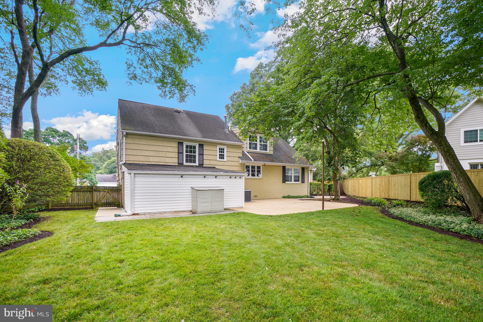 WAYNEWOOD - Residential