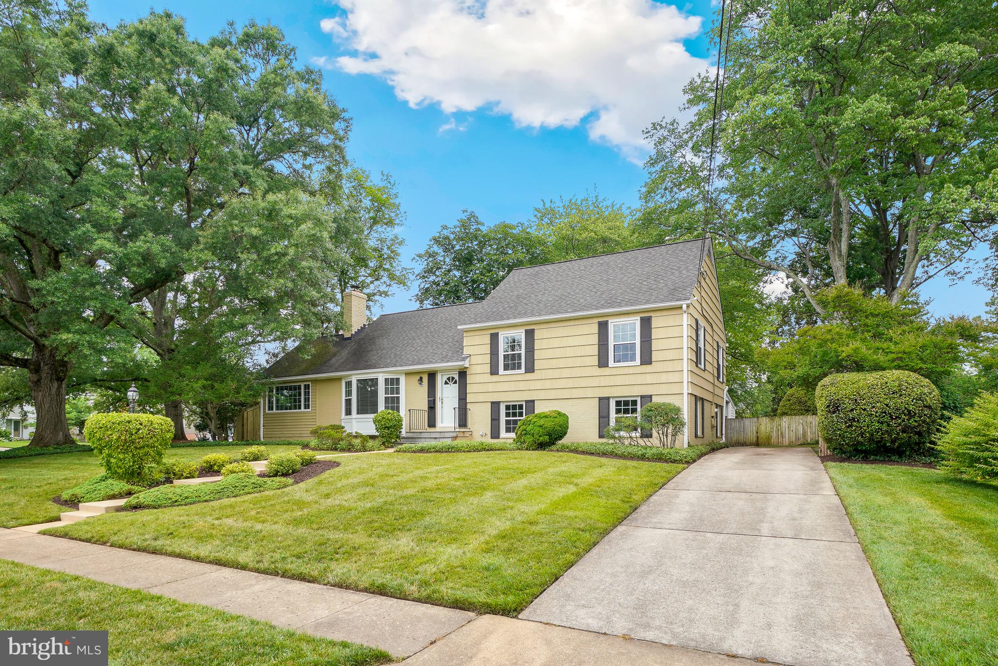 WAYNEWOOD - Residential