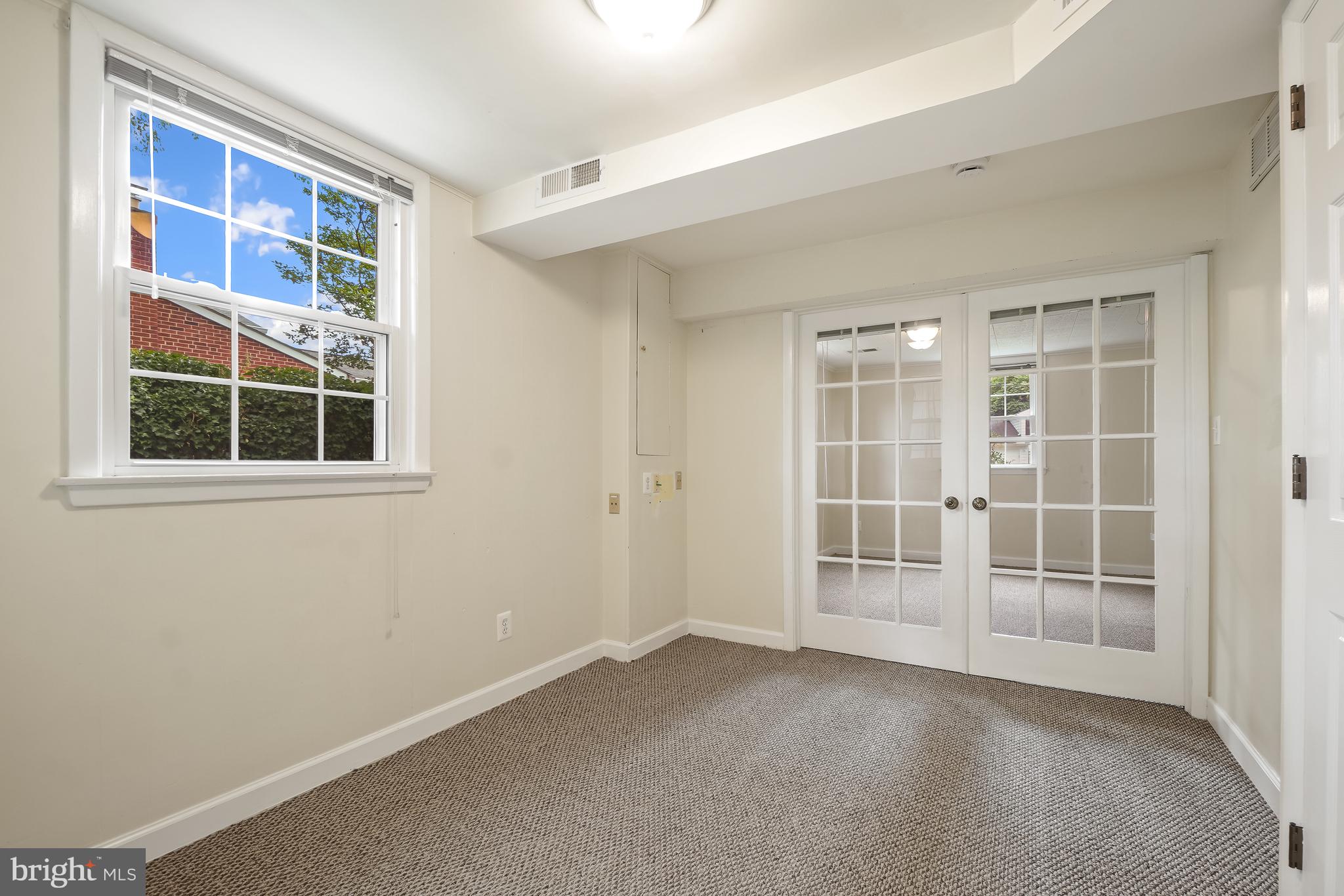 WAYNEWOOD - Residential