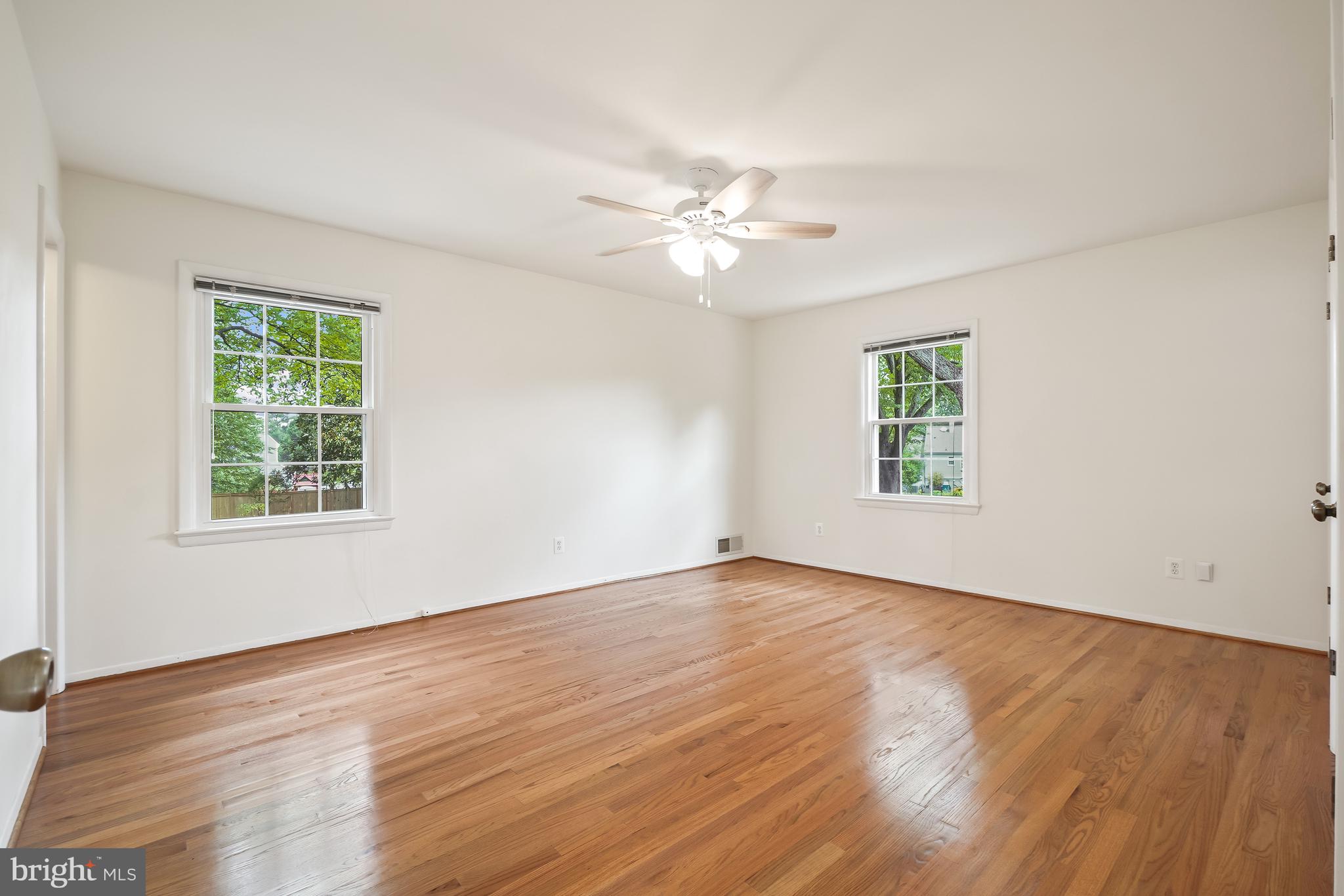 WAYNEWOOD - Residential