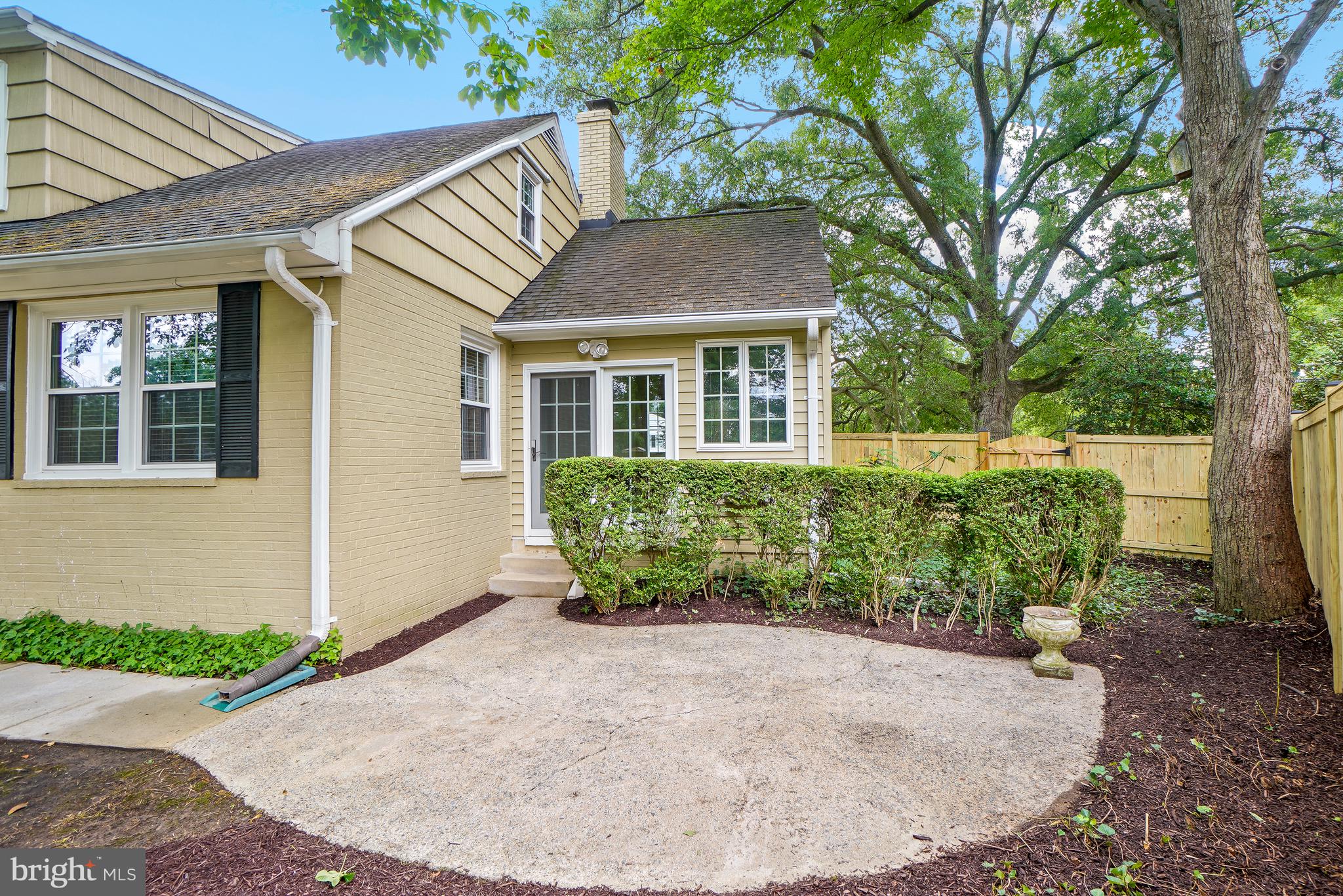 WAYNEWOOD - Residential