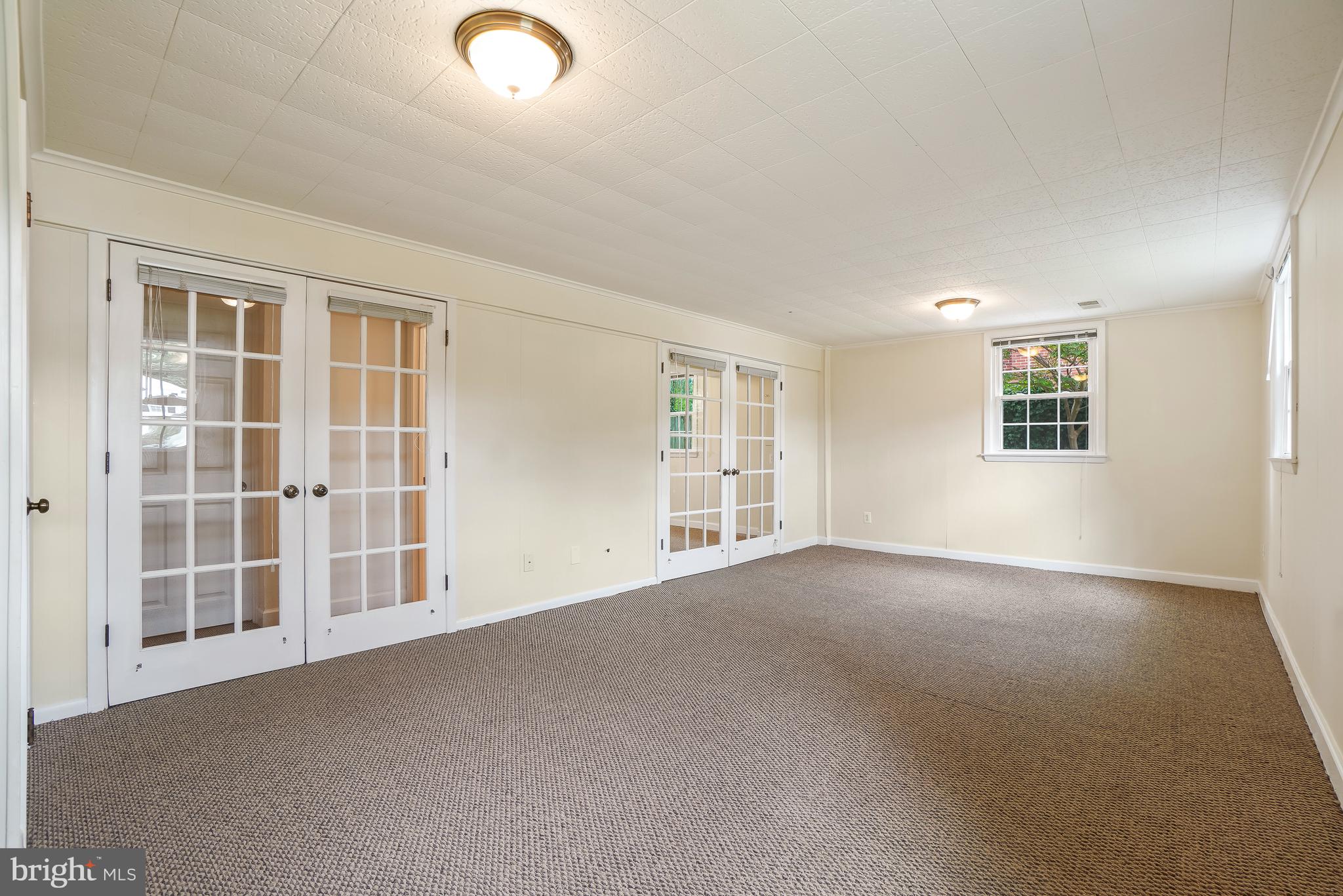 WAYNEWOOD - Residential
