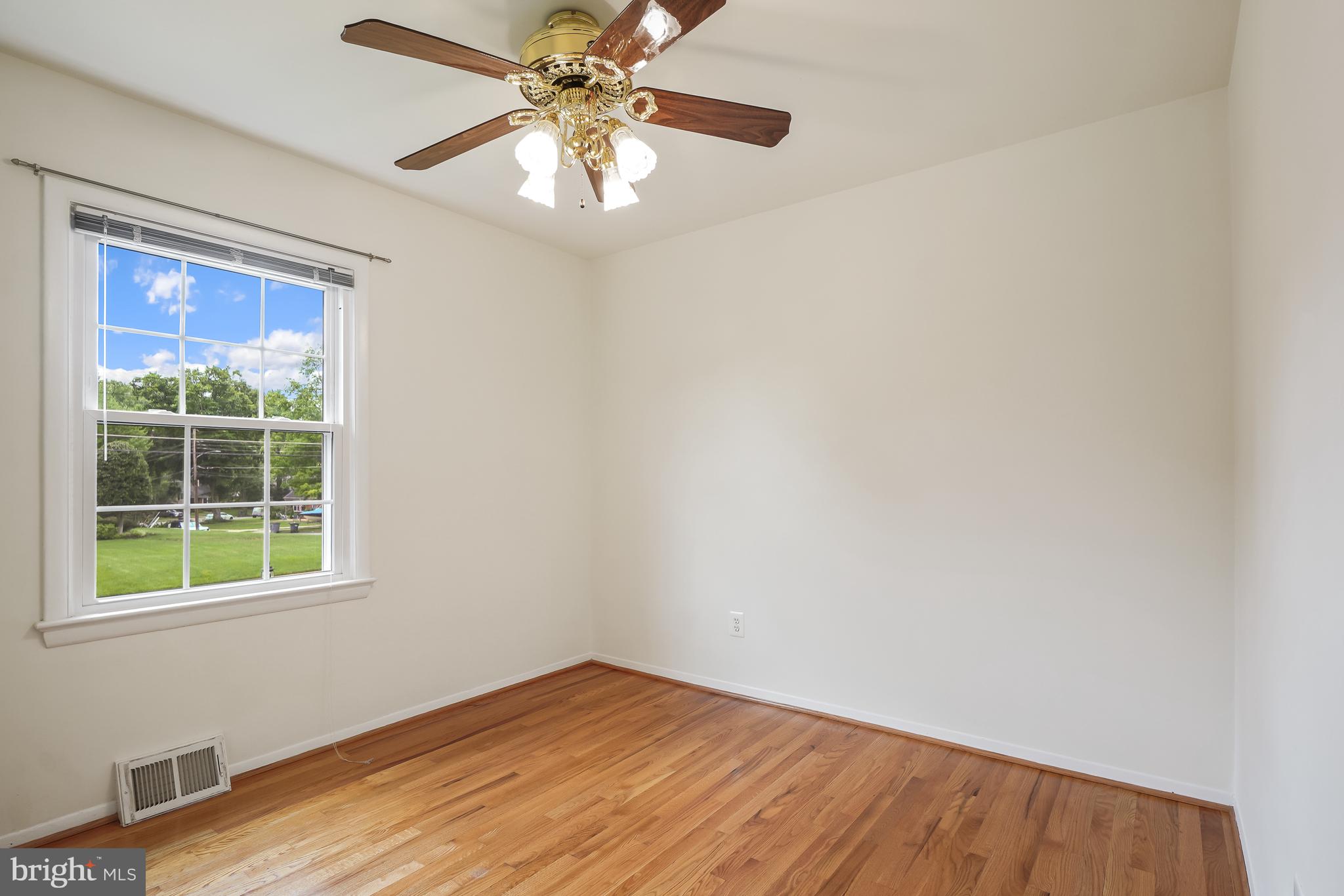WAYNEWOOD - Residential
