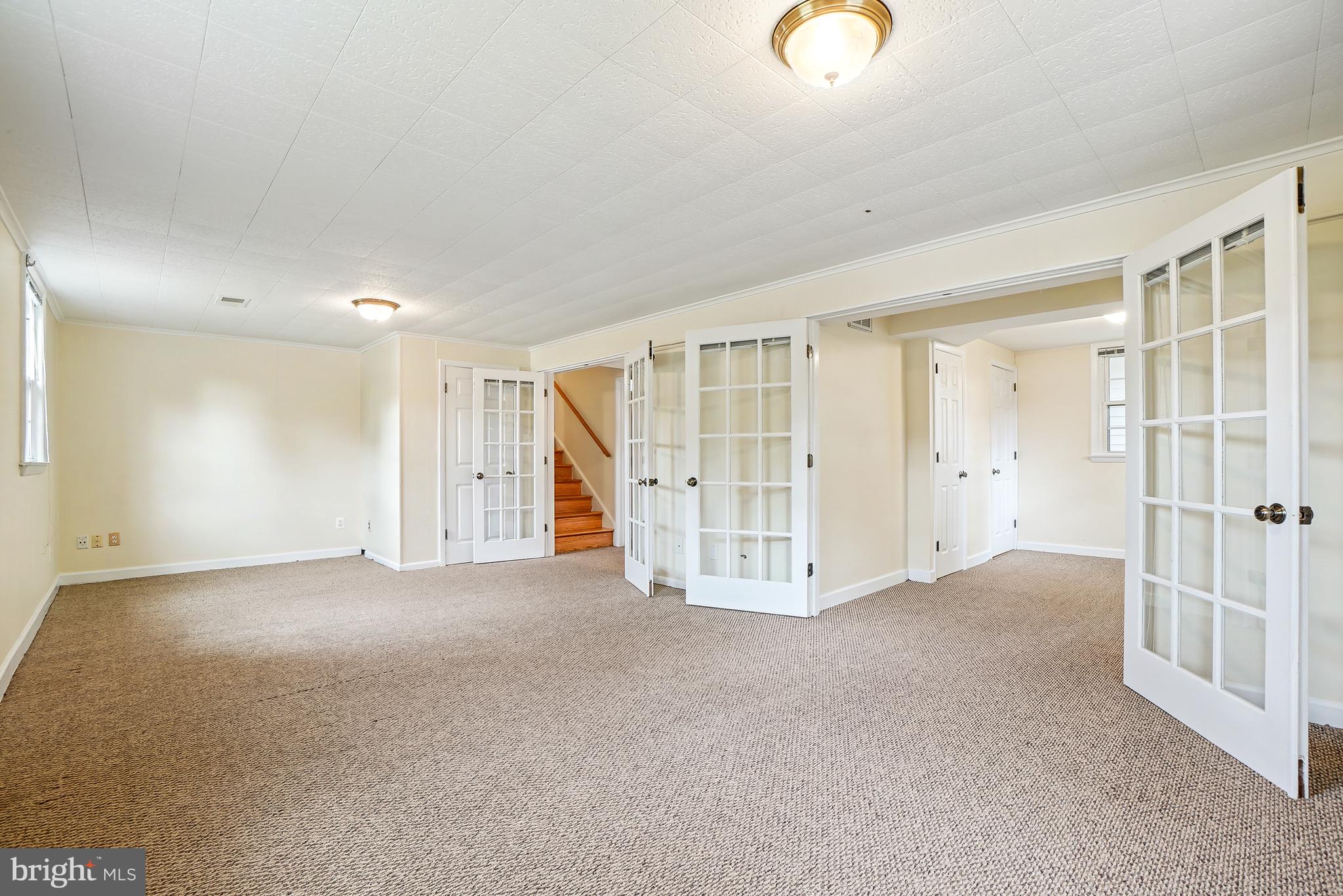 WAYNEWOOD - Residential