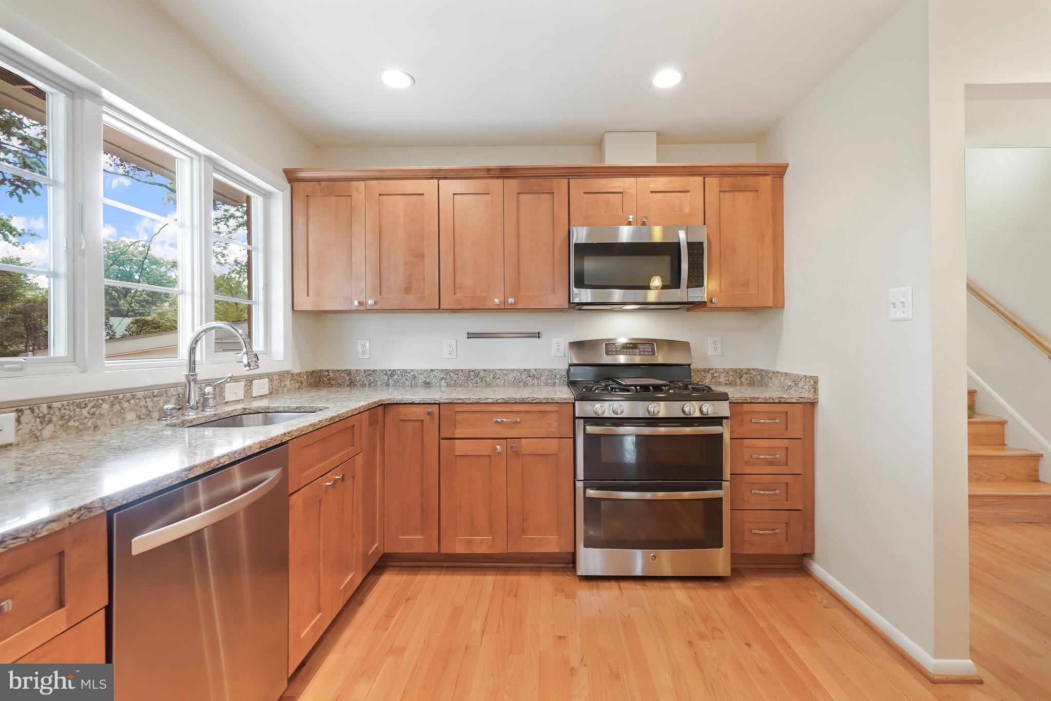 WAYNEWOOD - Residential