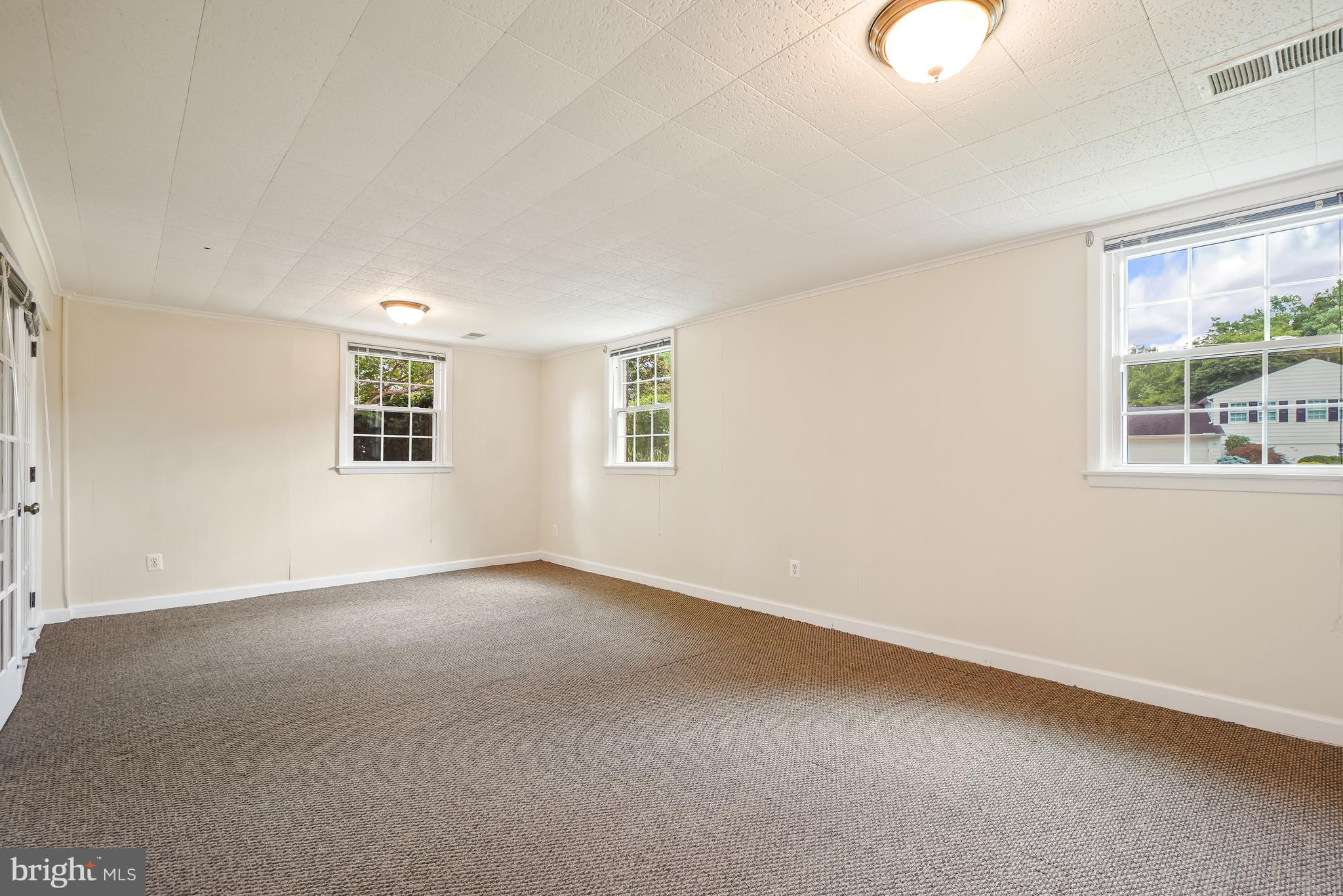 WAYNEWOOD - Residential