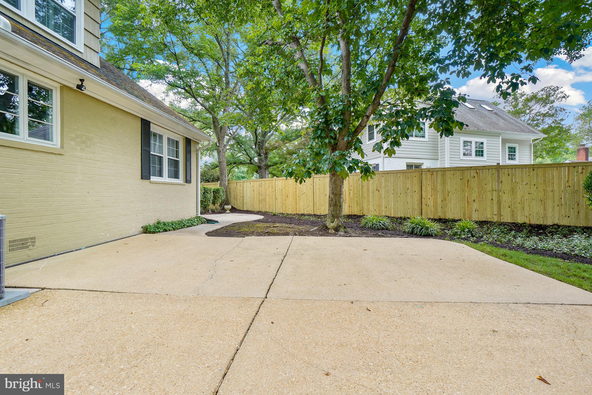 WAYNEWOOD - Residential