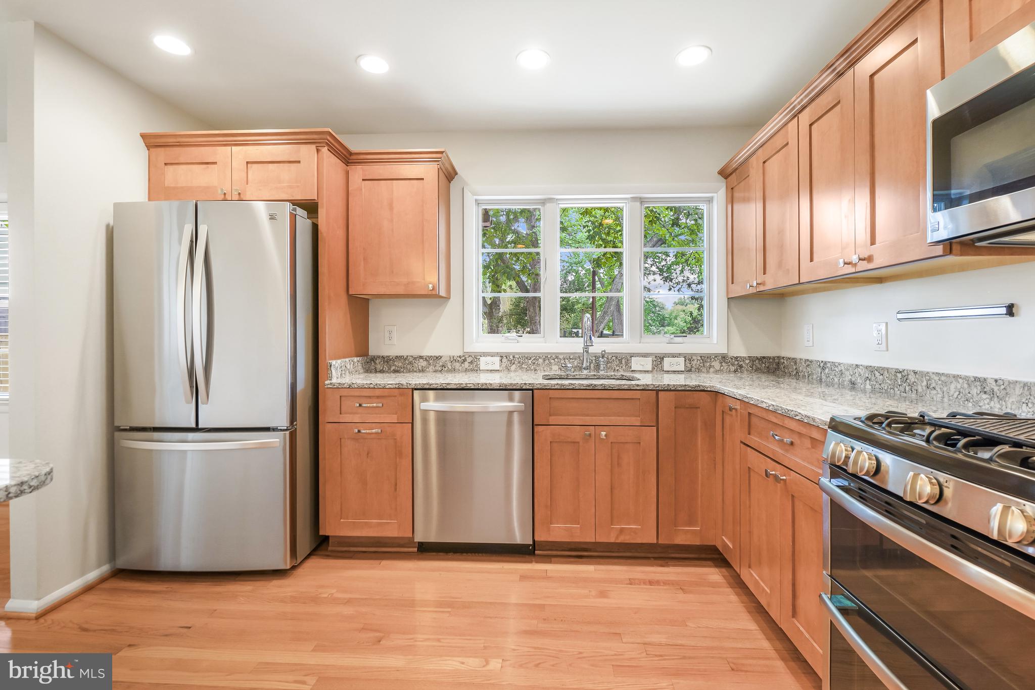 WAYNEWOOD - Residential