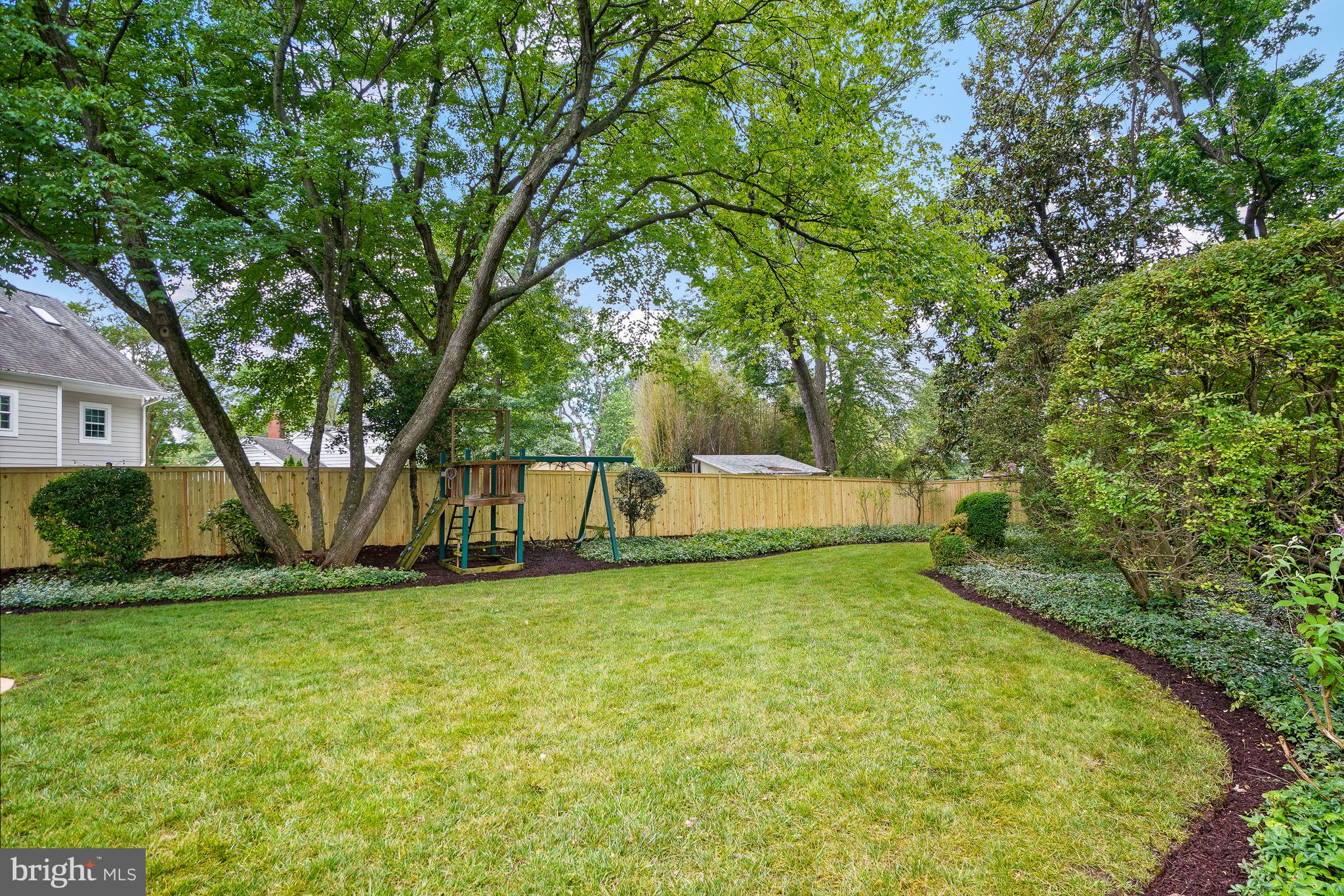 WAYNEWOOD - Residential
