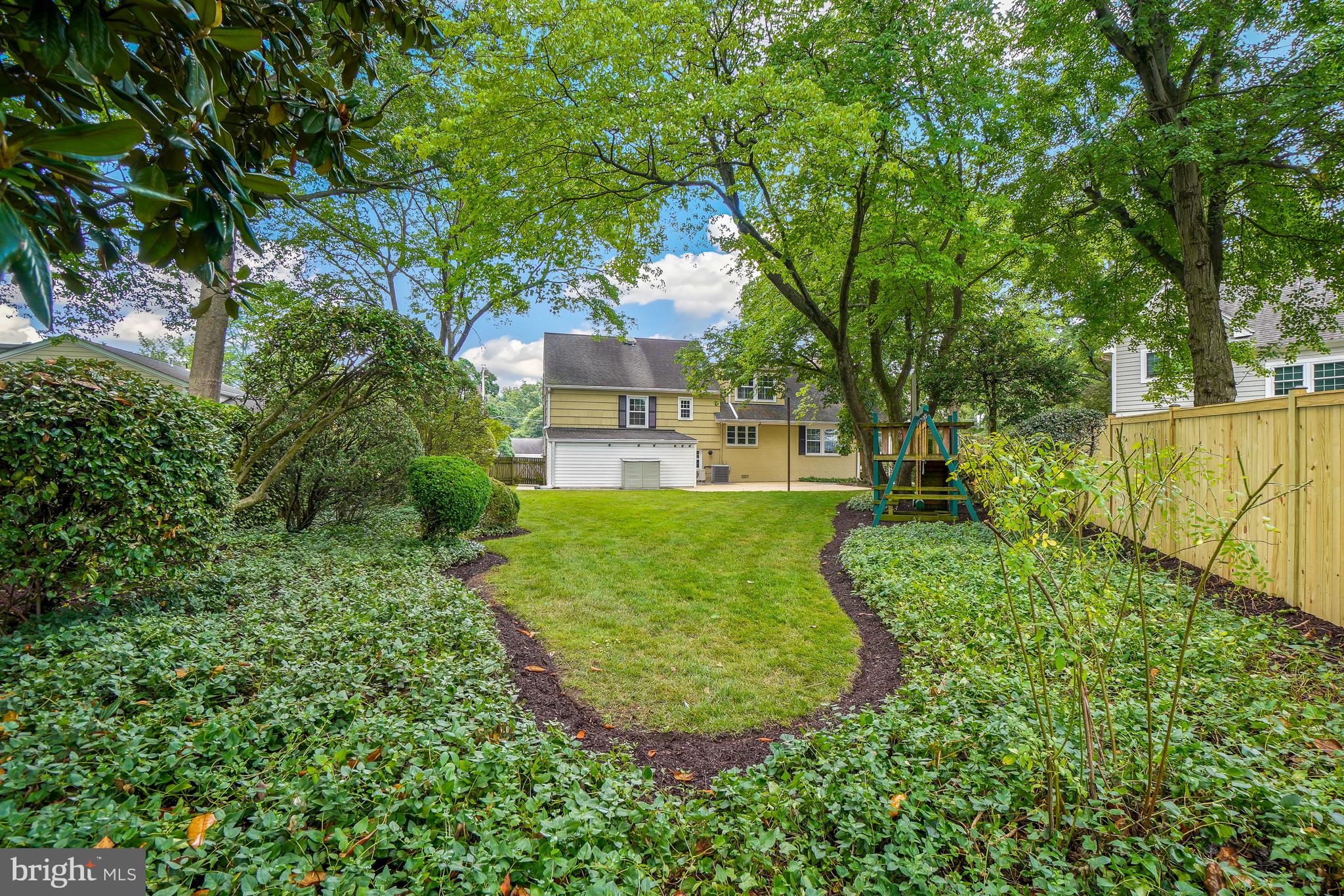 WAYNEWOOD - Residential