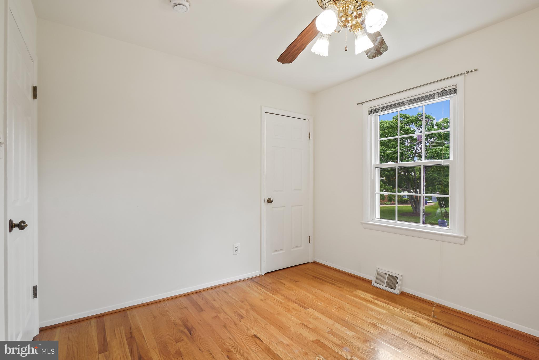 WAYNEWOOD - Residential