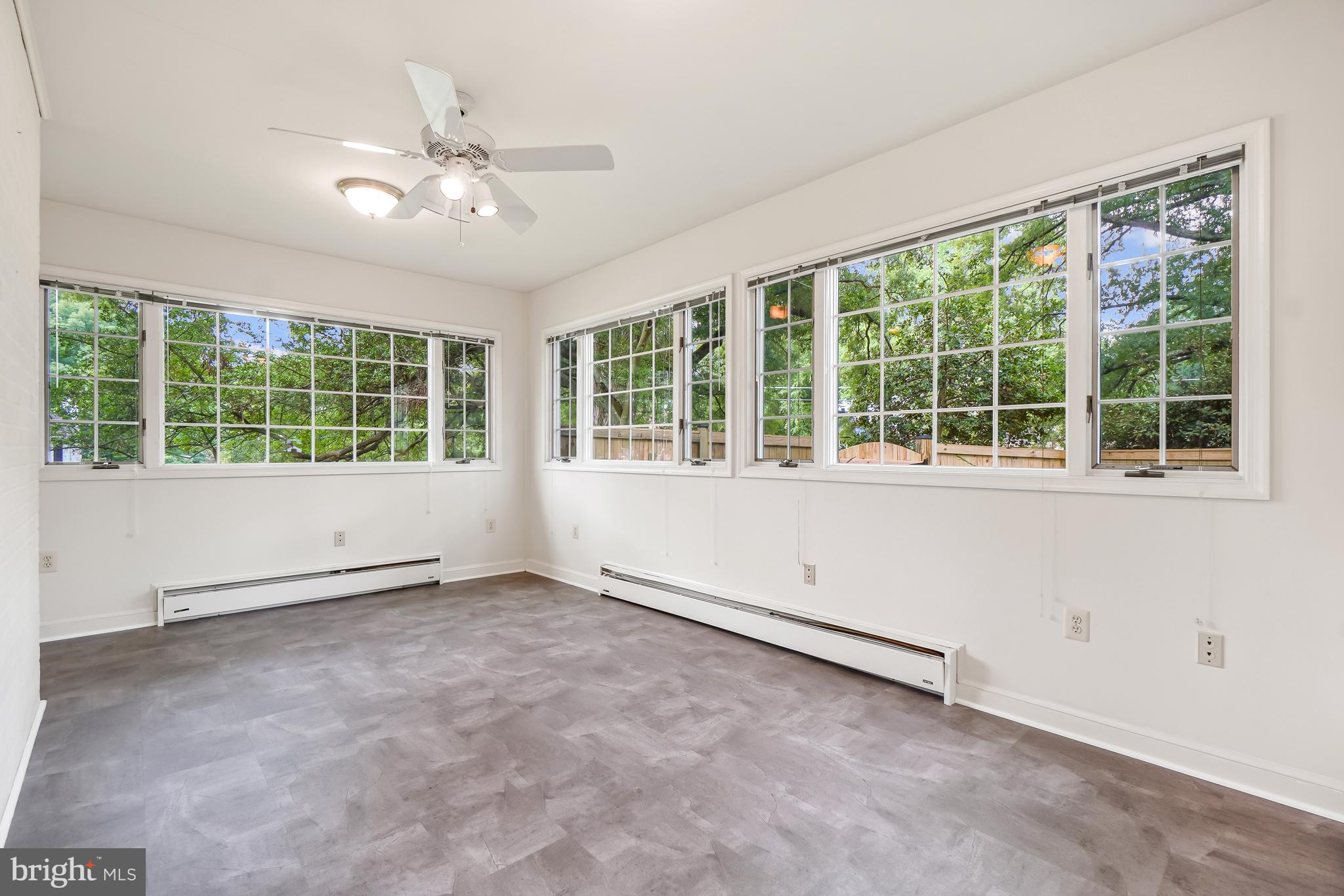 WAYNEWOOD - Residential