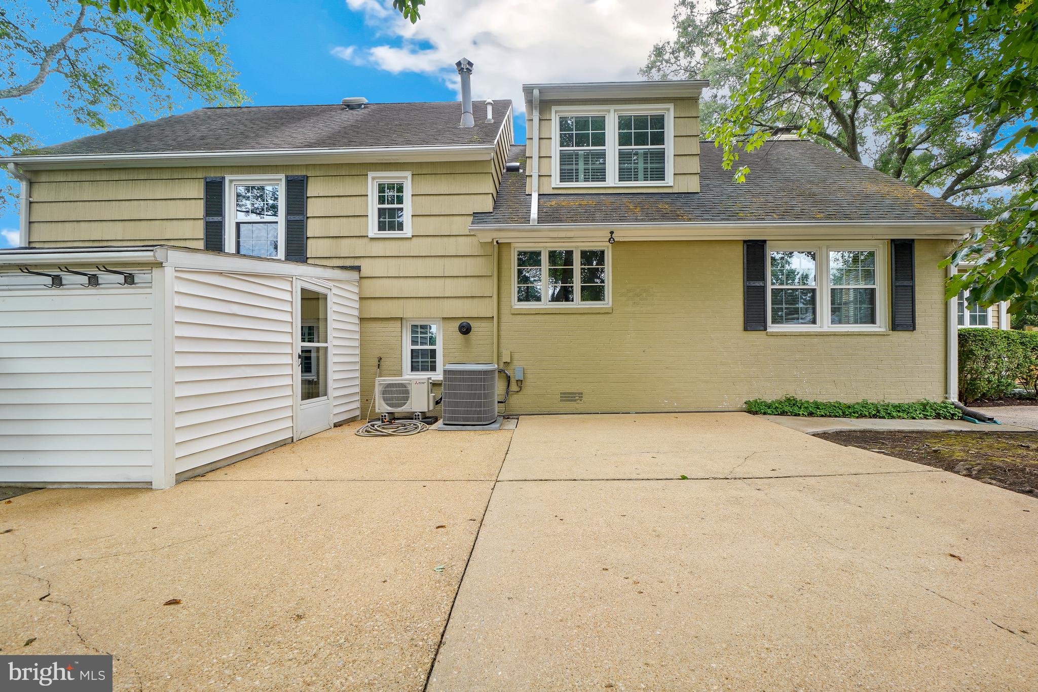 WAYNEWOOD - Residential
