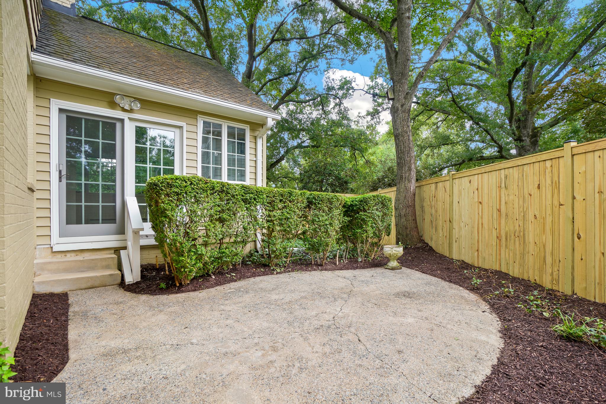 WAYNEWOOD - Residential