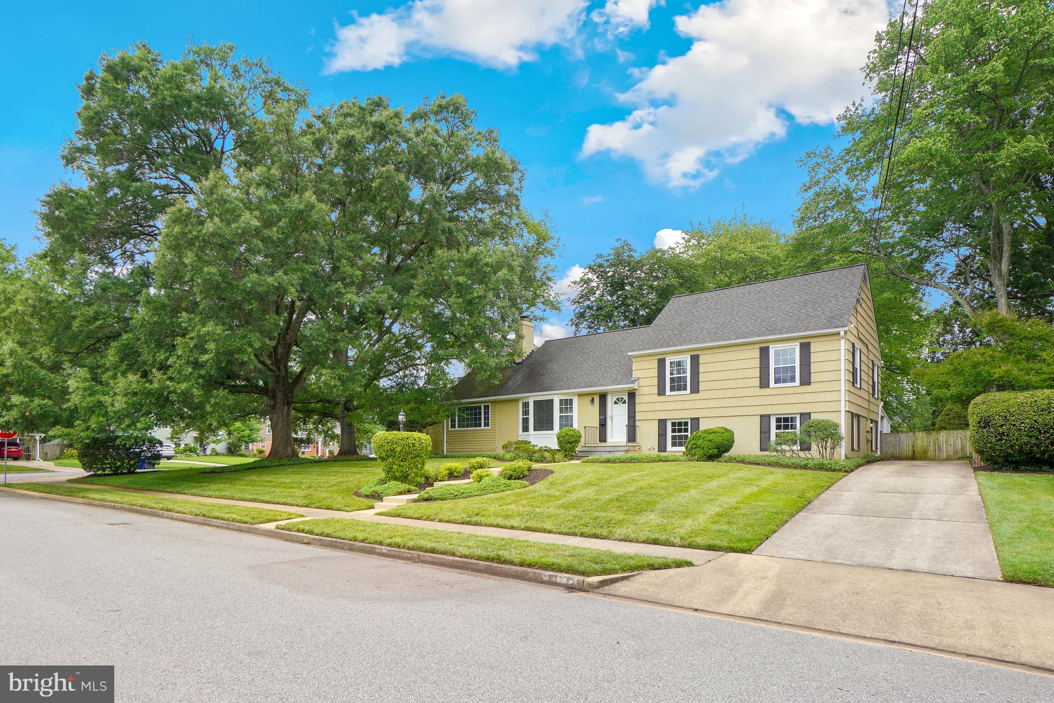 WAYNEWOOD - Residential
