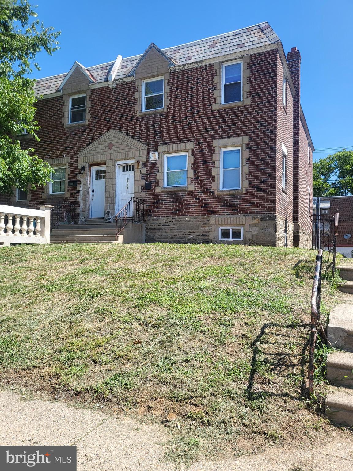 location is key, live on one rent the other all utilities are separated, well kept and built as a duplex 2+2with a 2 car garage, laundry facilities in basement 2 car garages will also bring income if so desired this twin has a large driveway that can be used as additional parking Tenant occupied on a month to month basis