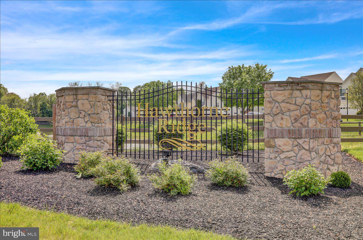 HAWTHORNE RIDGE - Residential