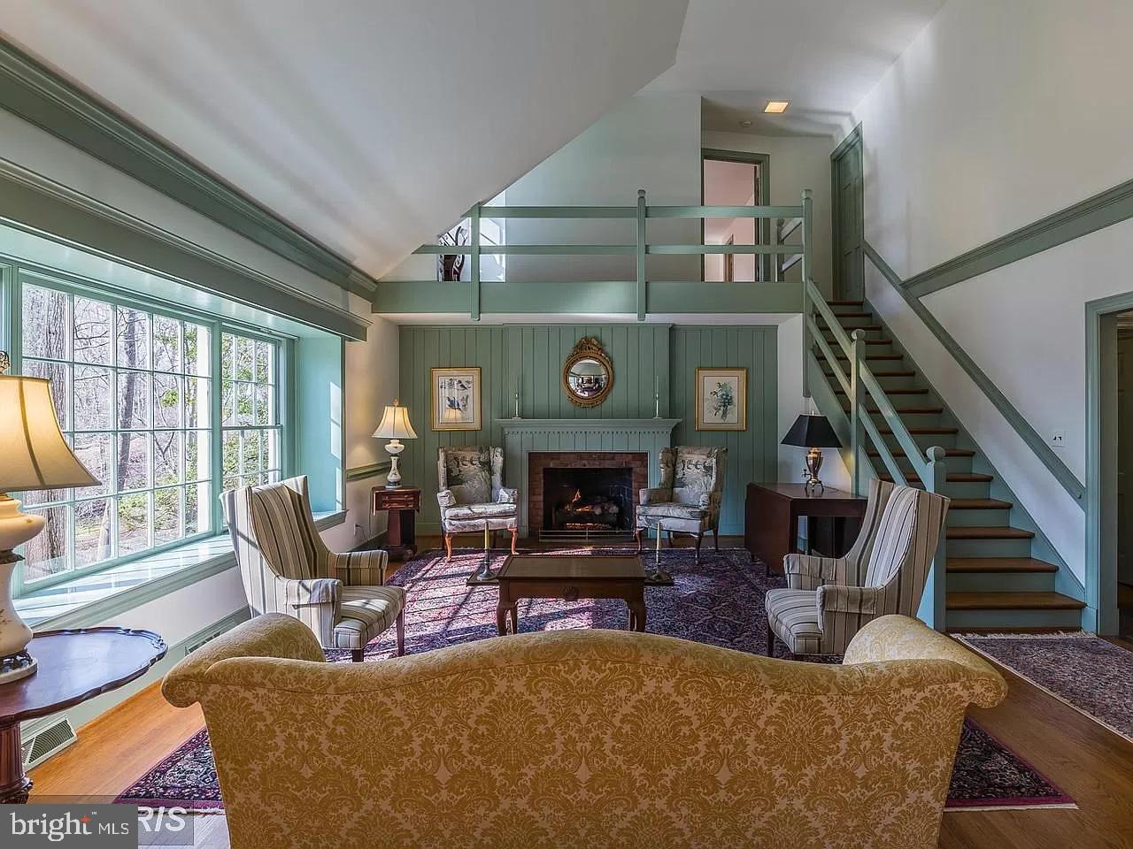 ARGYLE HEIGHTS - Residential Lease