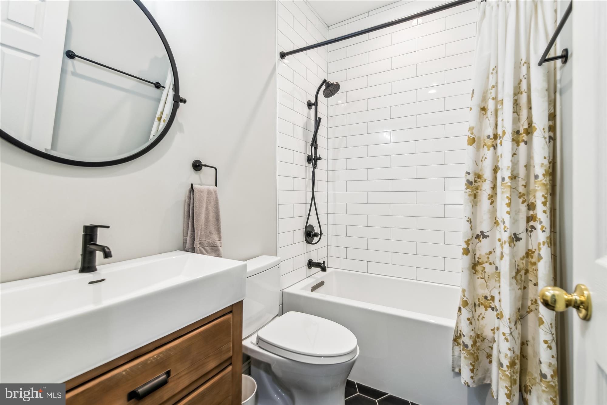 EASTPORT - Residential