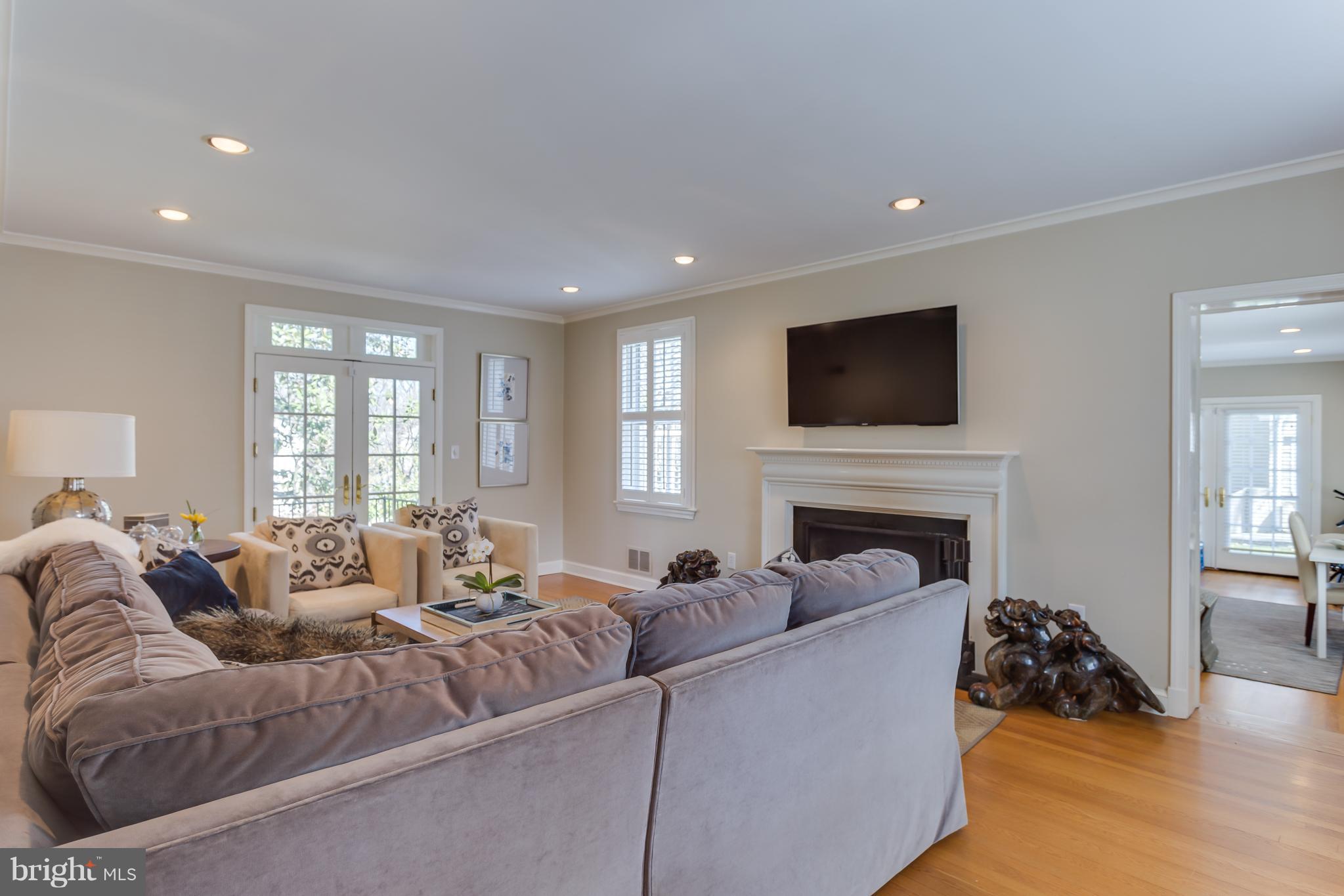 CHEVY CHASE - Residential