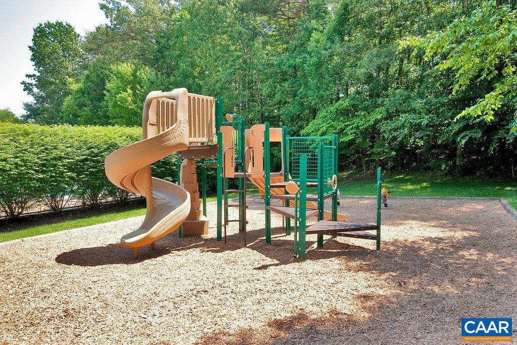 FOREST LAKES SOUTH - Residential