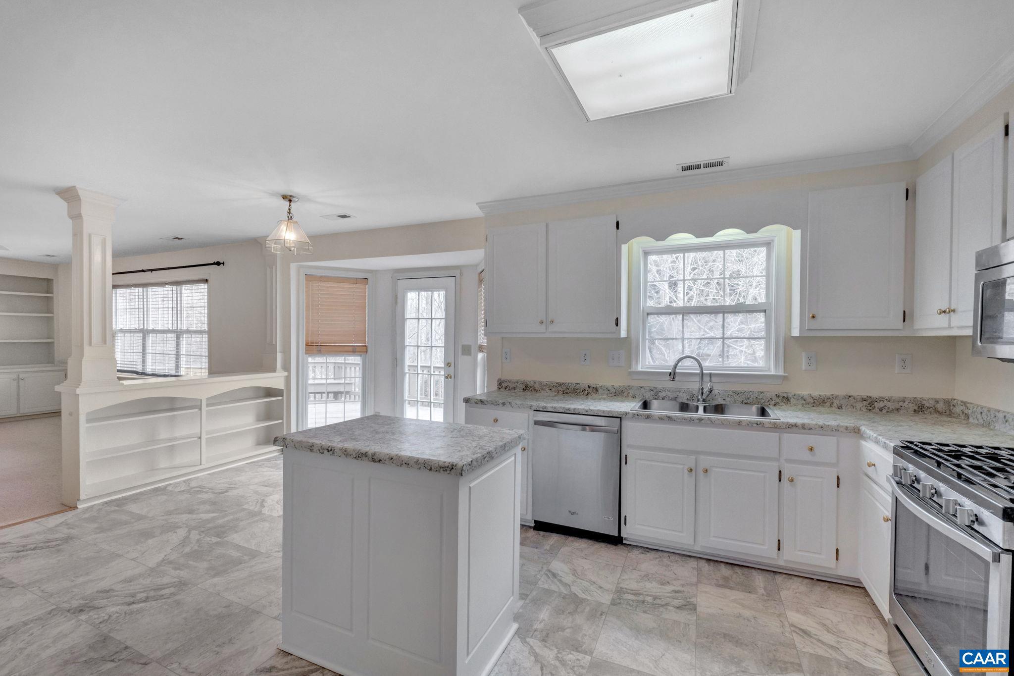 FOREST LAKES SOUTH - Residential