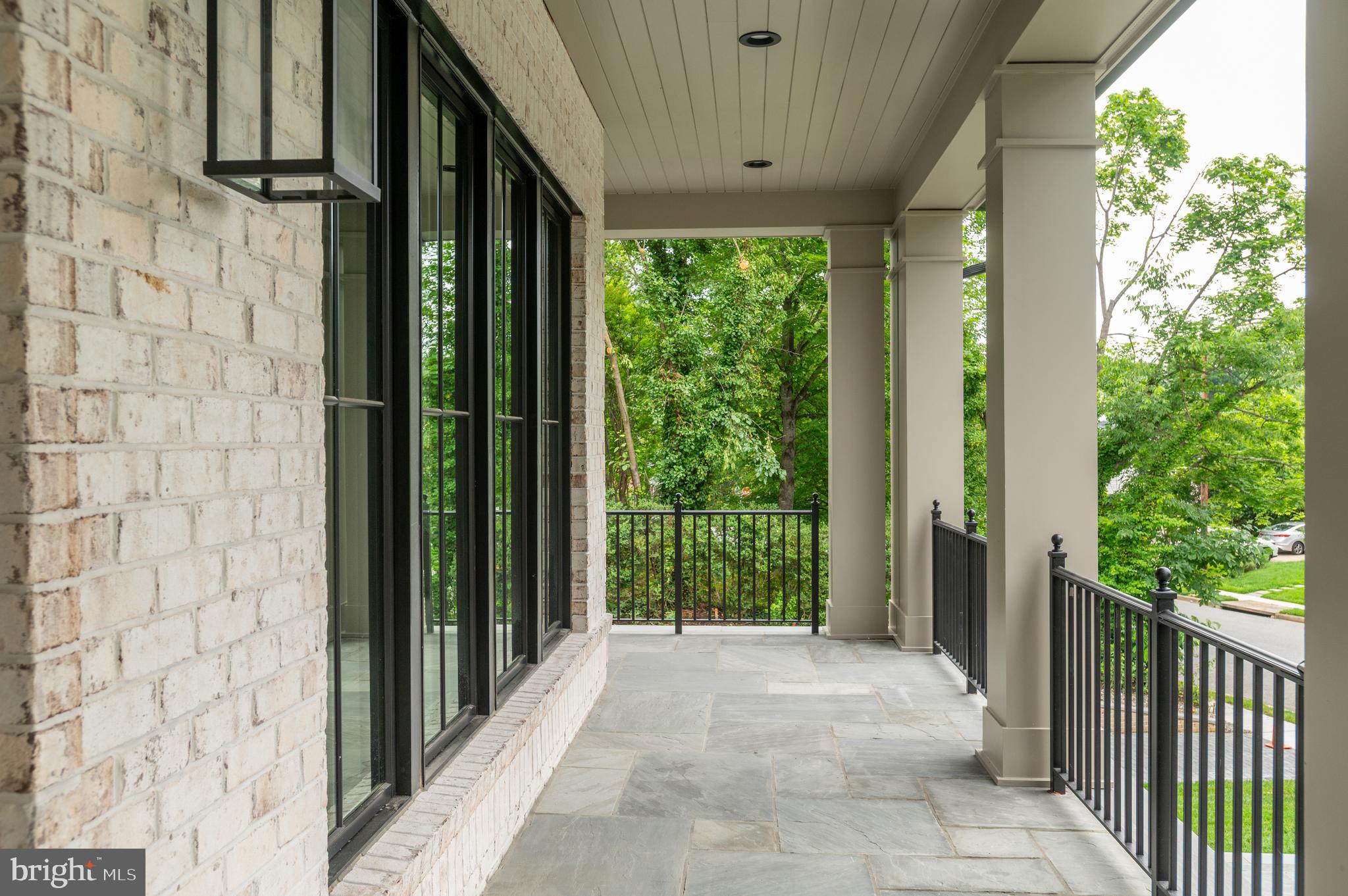 COUNTRY CLUB HILLS - Residential