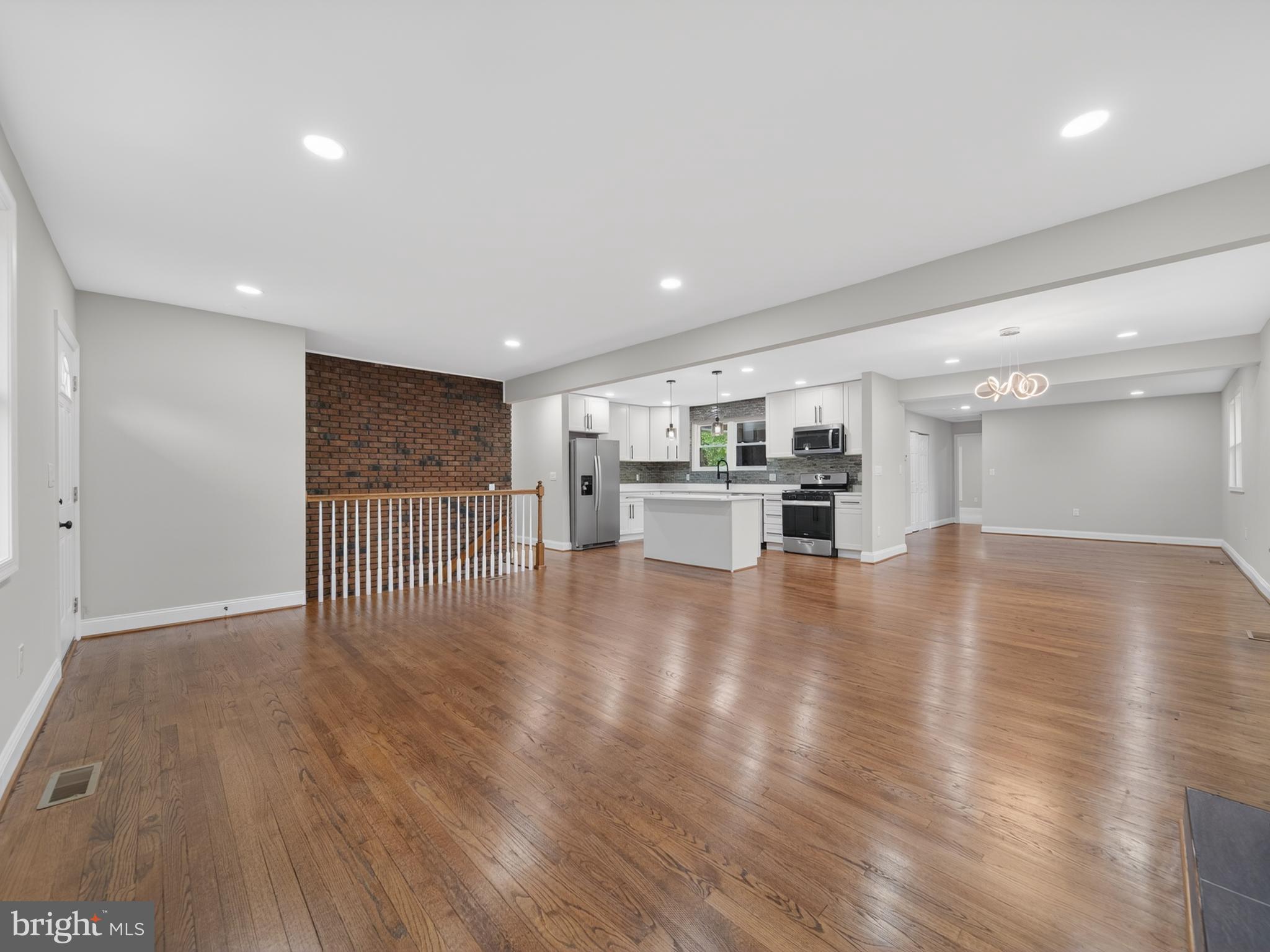 HILLCREST HEIGHTS - Residential