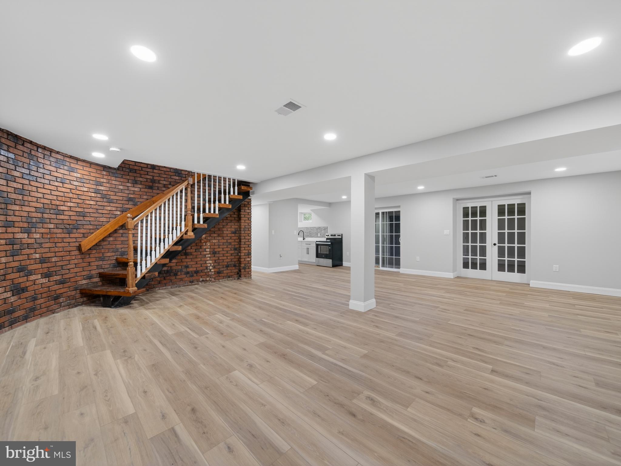 HILLCREST HEIGHTS - Residential
