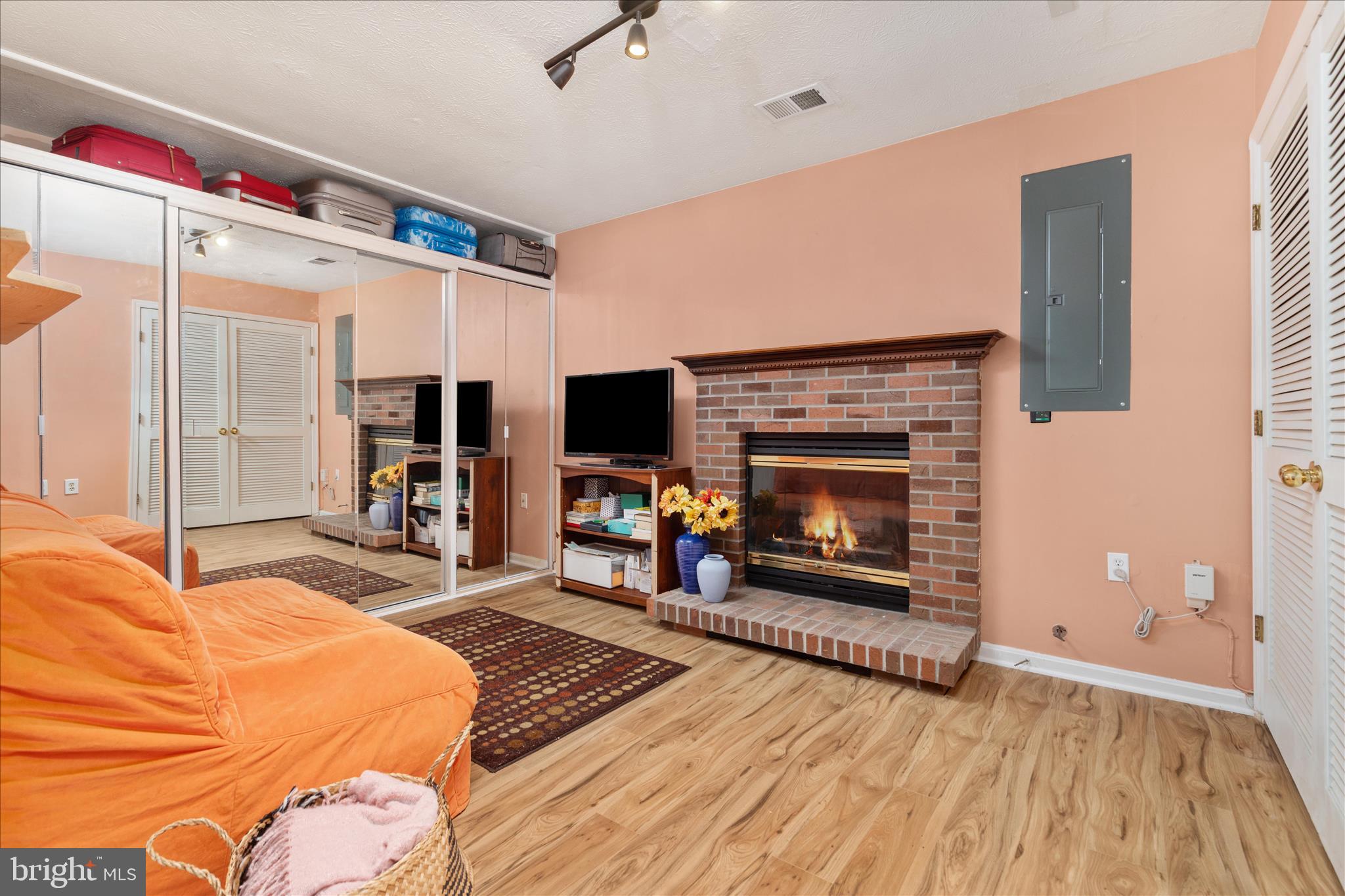 KINCAID FOREST - Residential