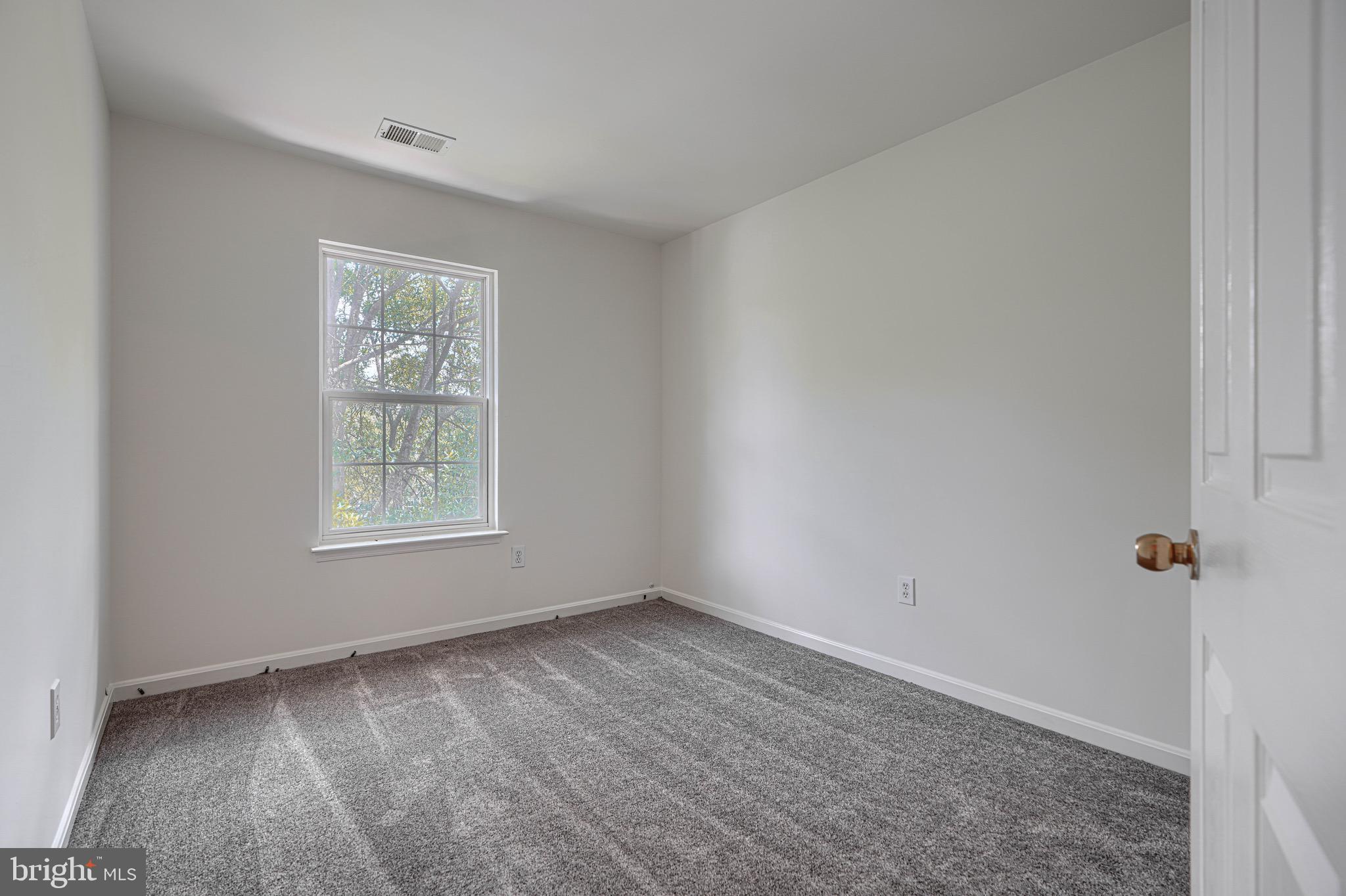 LAING AT MILE STONE - Residential