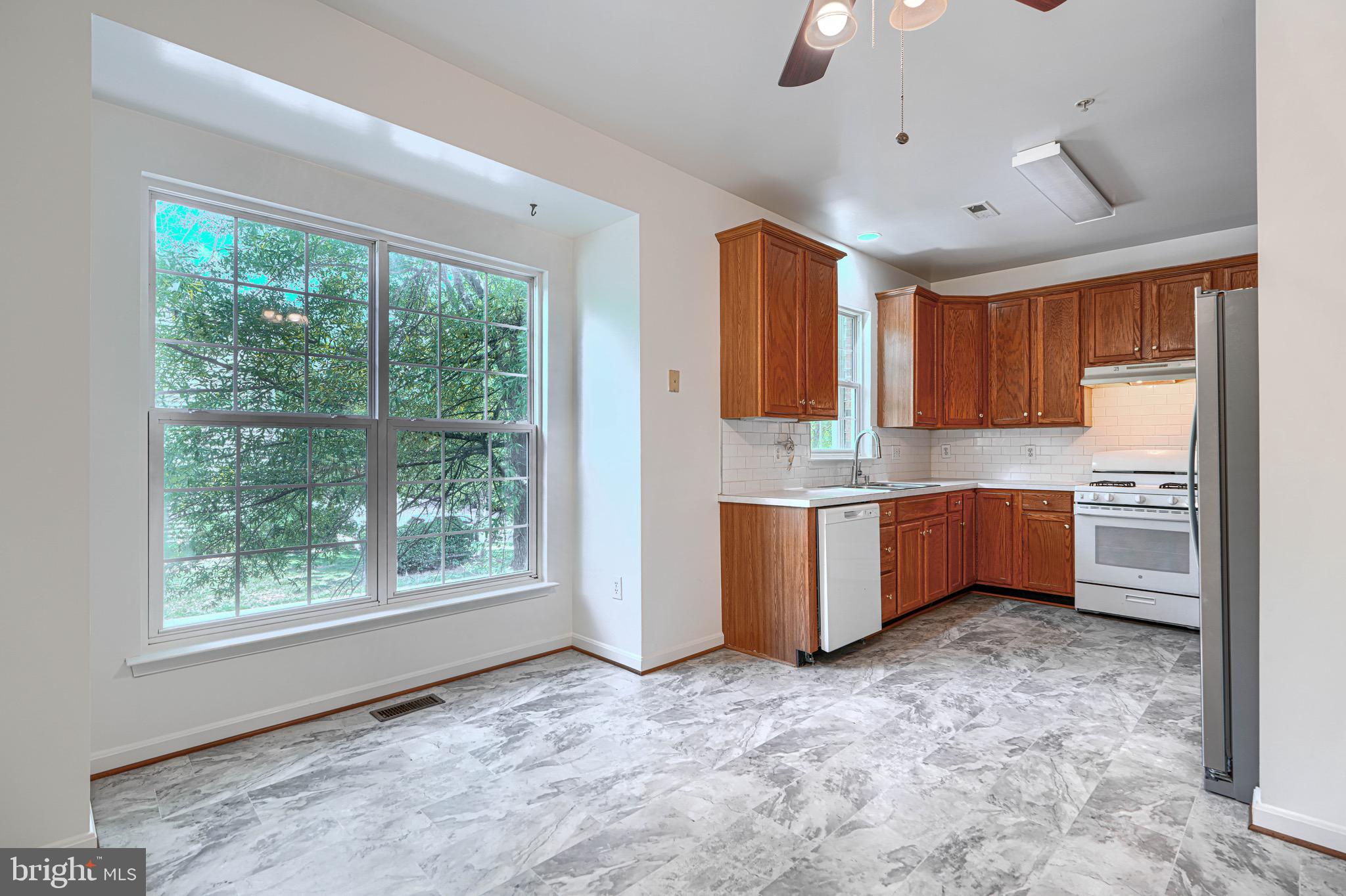 LAING AT MILE STONE - Residential