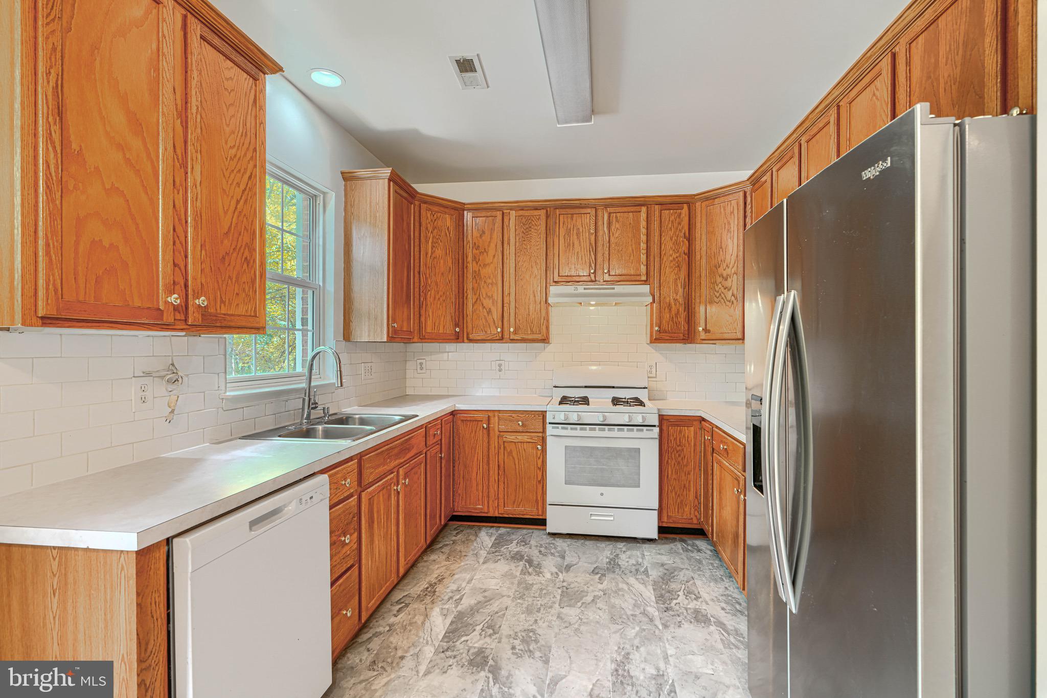 LAING AT MILE STONE - Residential