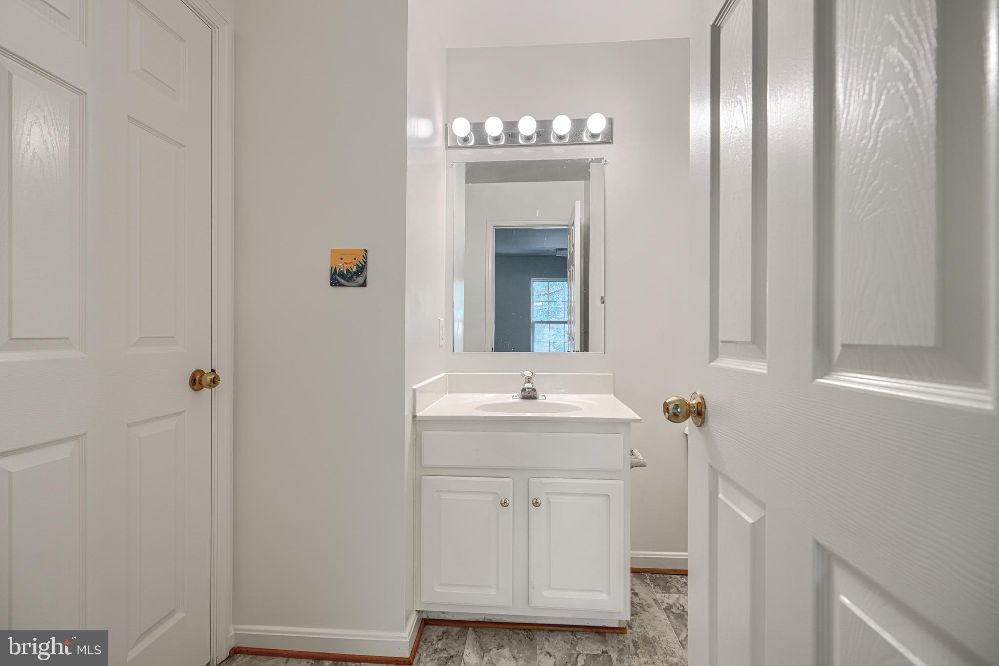 LAING AT MILE STONE - Residential
