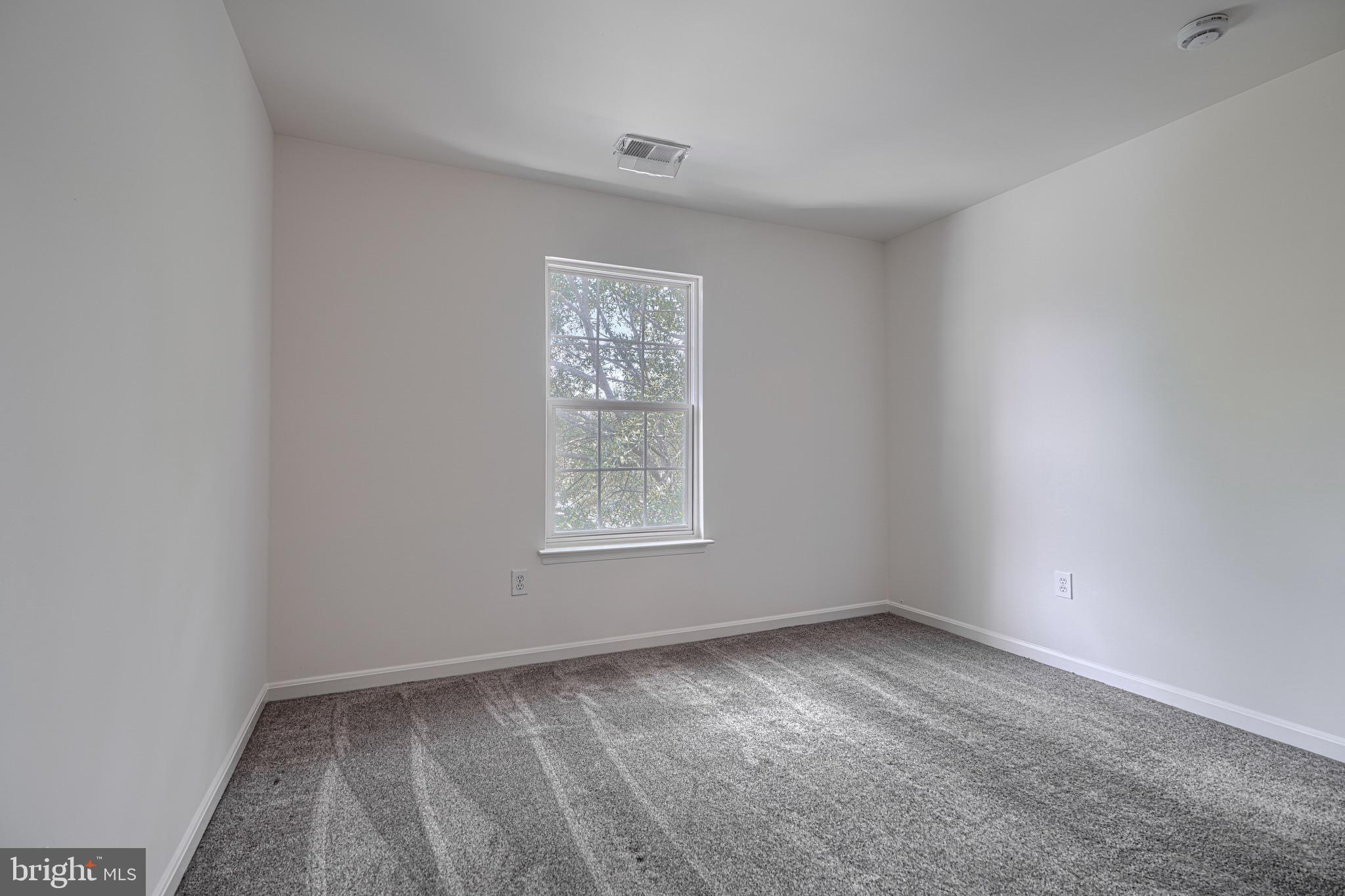 LAING AT MILE STONE - Residential