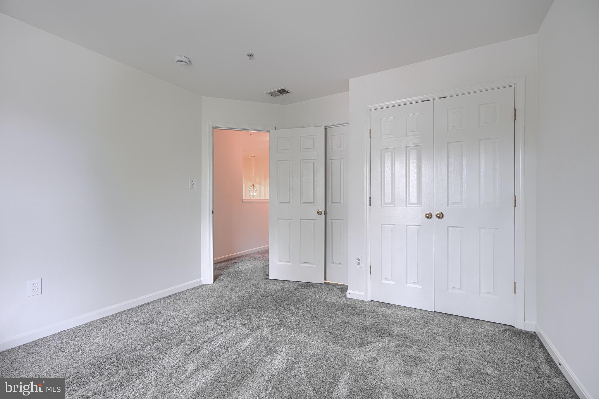 LAING AT MILE STONE - Residential