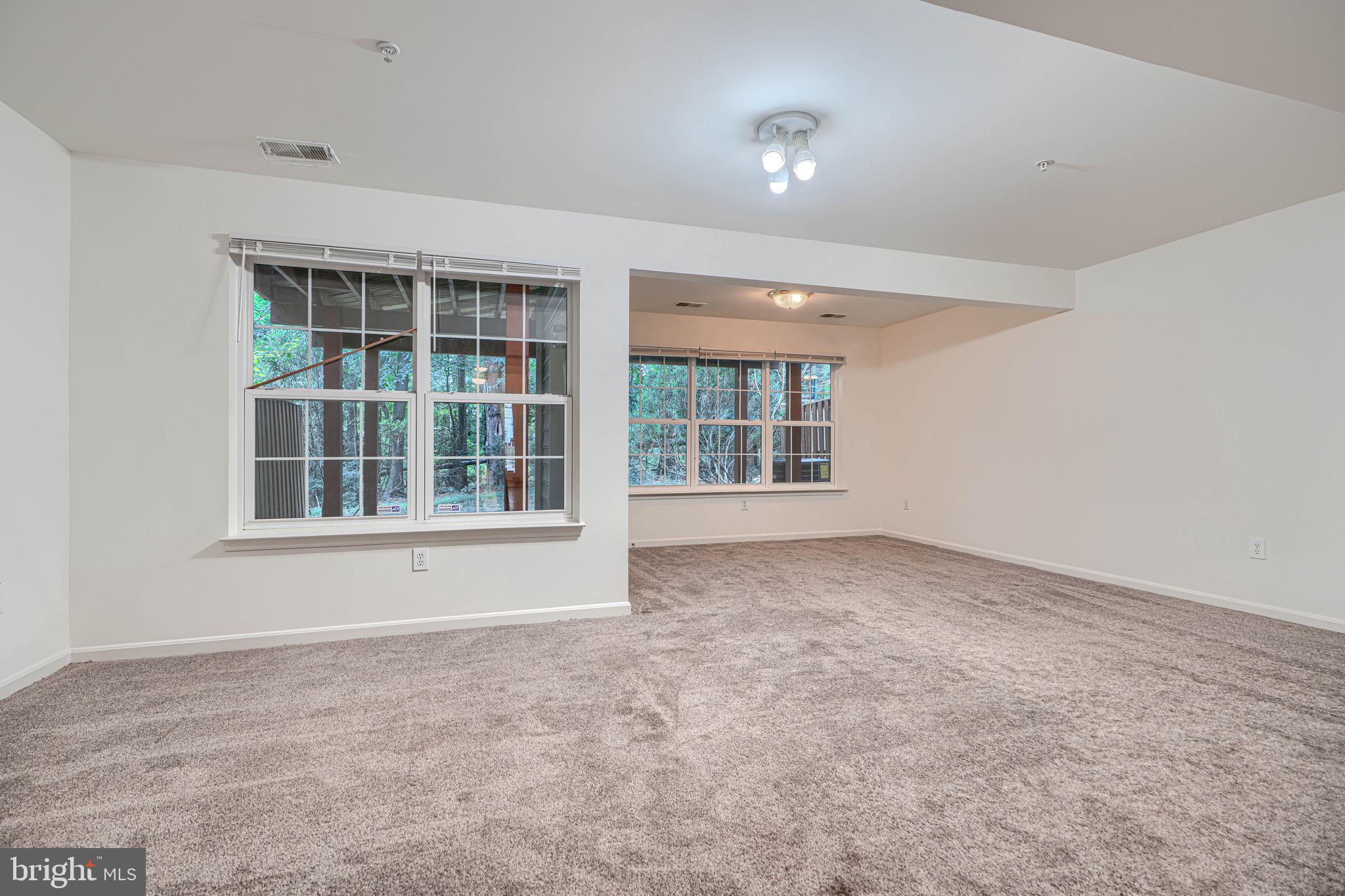 LAING AT MILE STONE - Residential