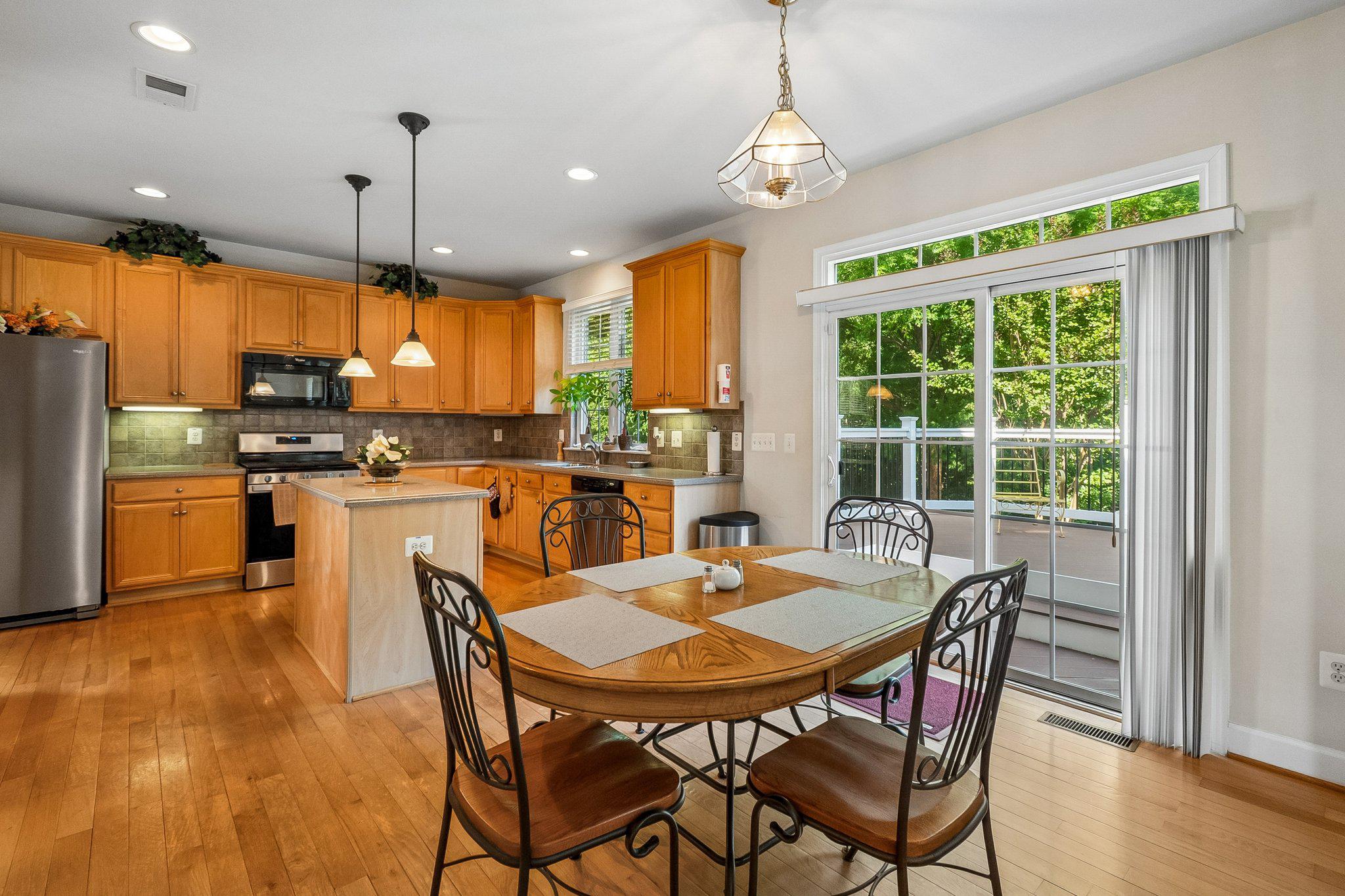 PERRY STATION AT RIVERWA - Residential