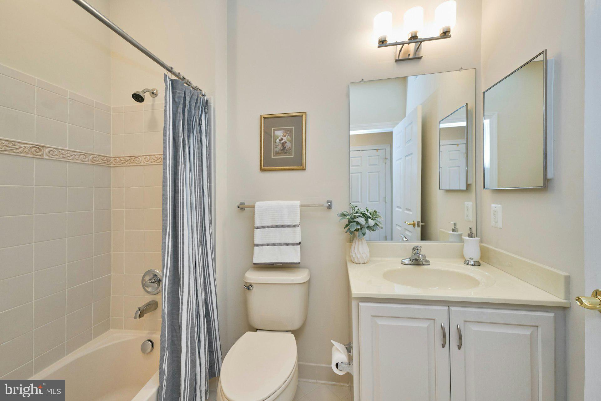 REGENCY AT DOMINION VALLEY - Residential