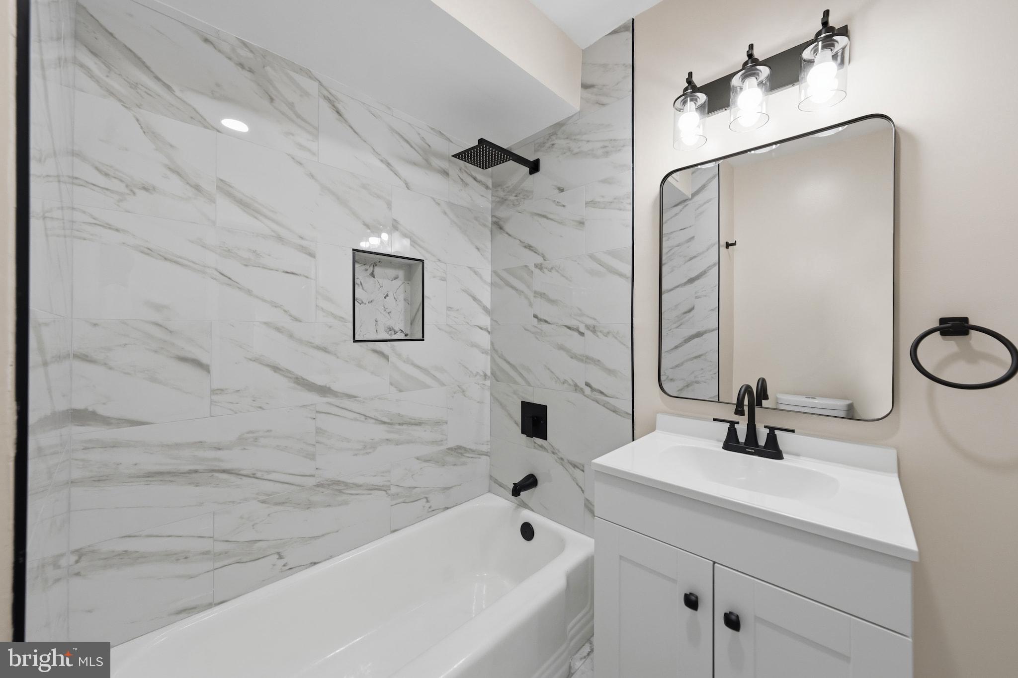 ACADEMY WOODS - Residential