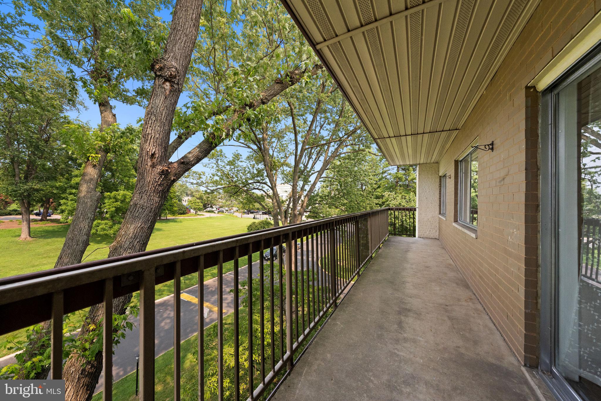ACADEMY WOODS - Residential