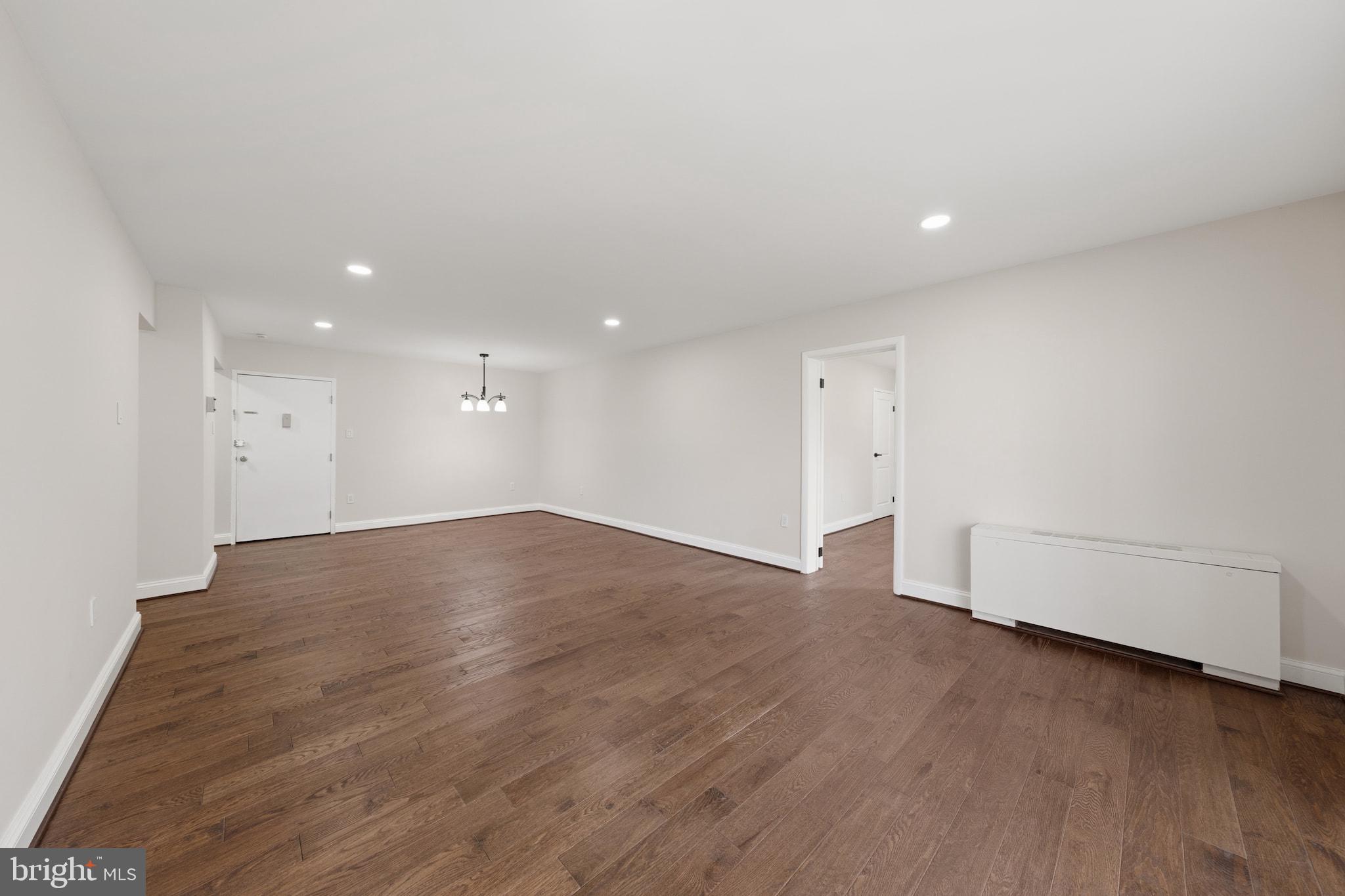 ACADEMY WOODS - Residential