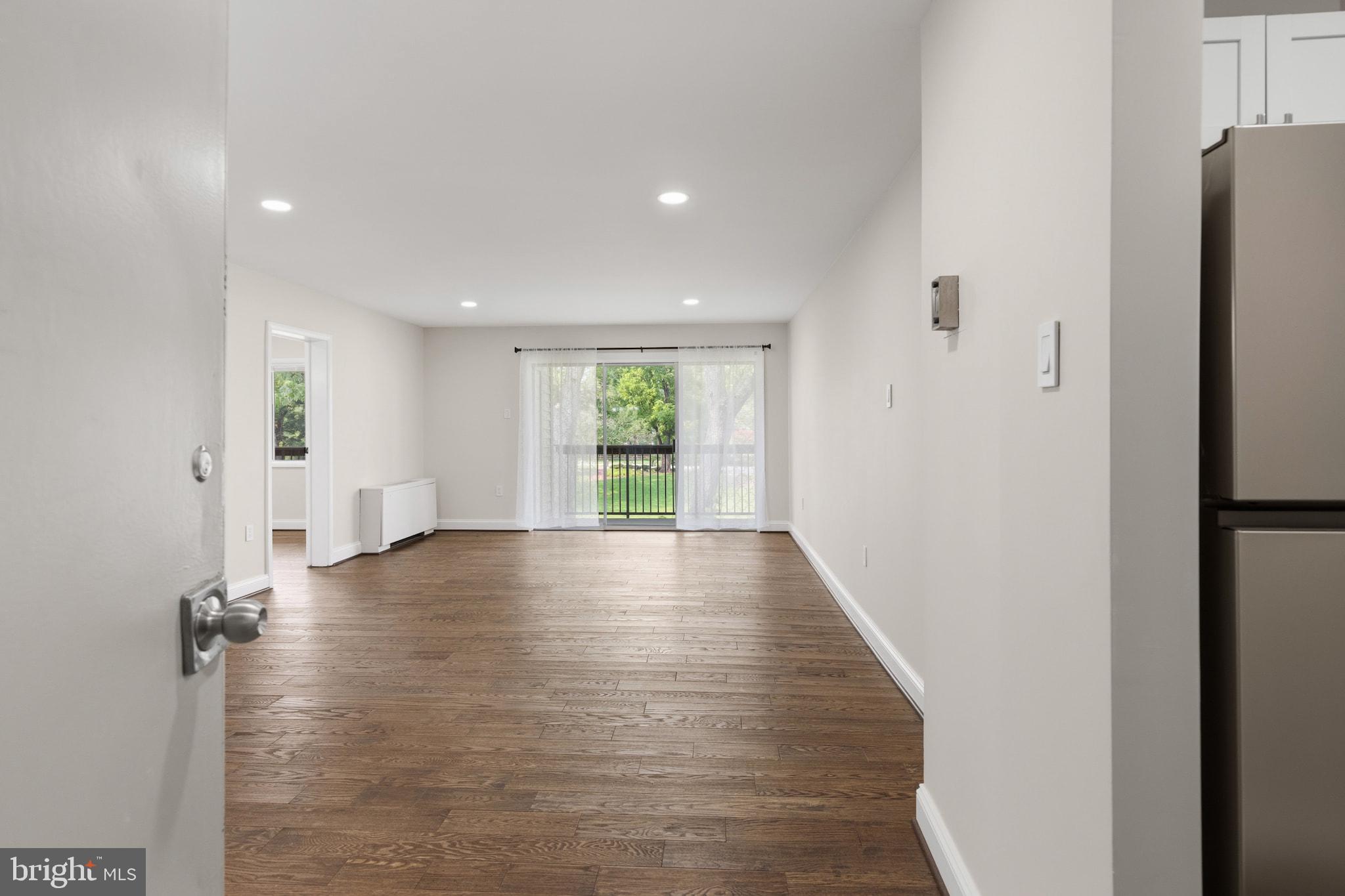 ACADEMY WOODS - Residential