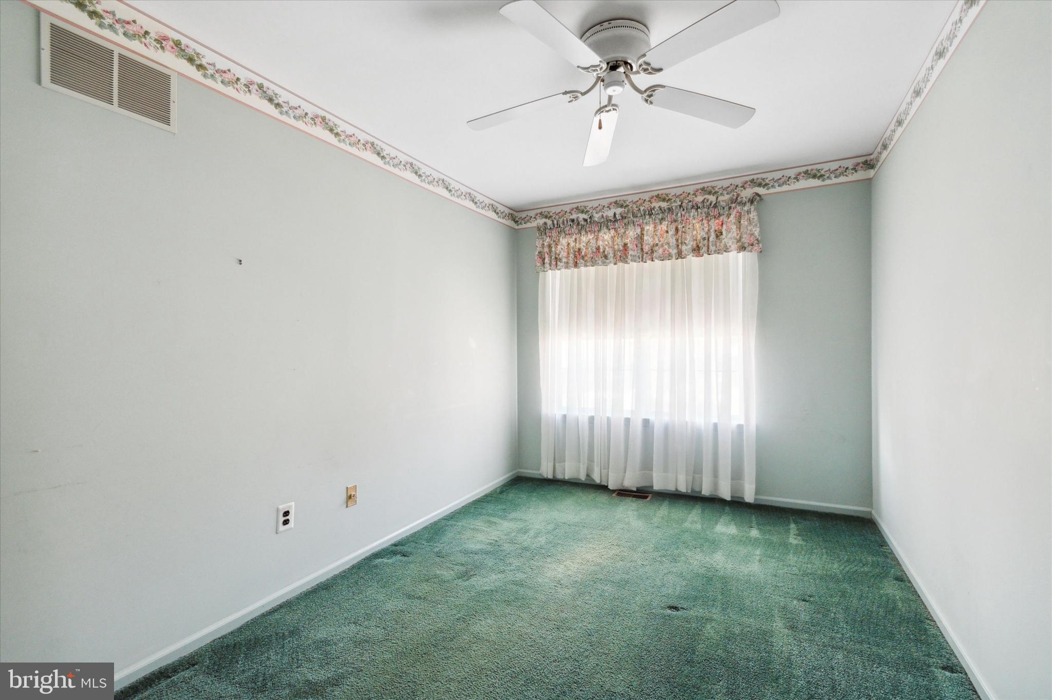 ROXBOROUGH - Residential