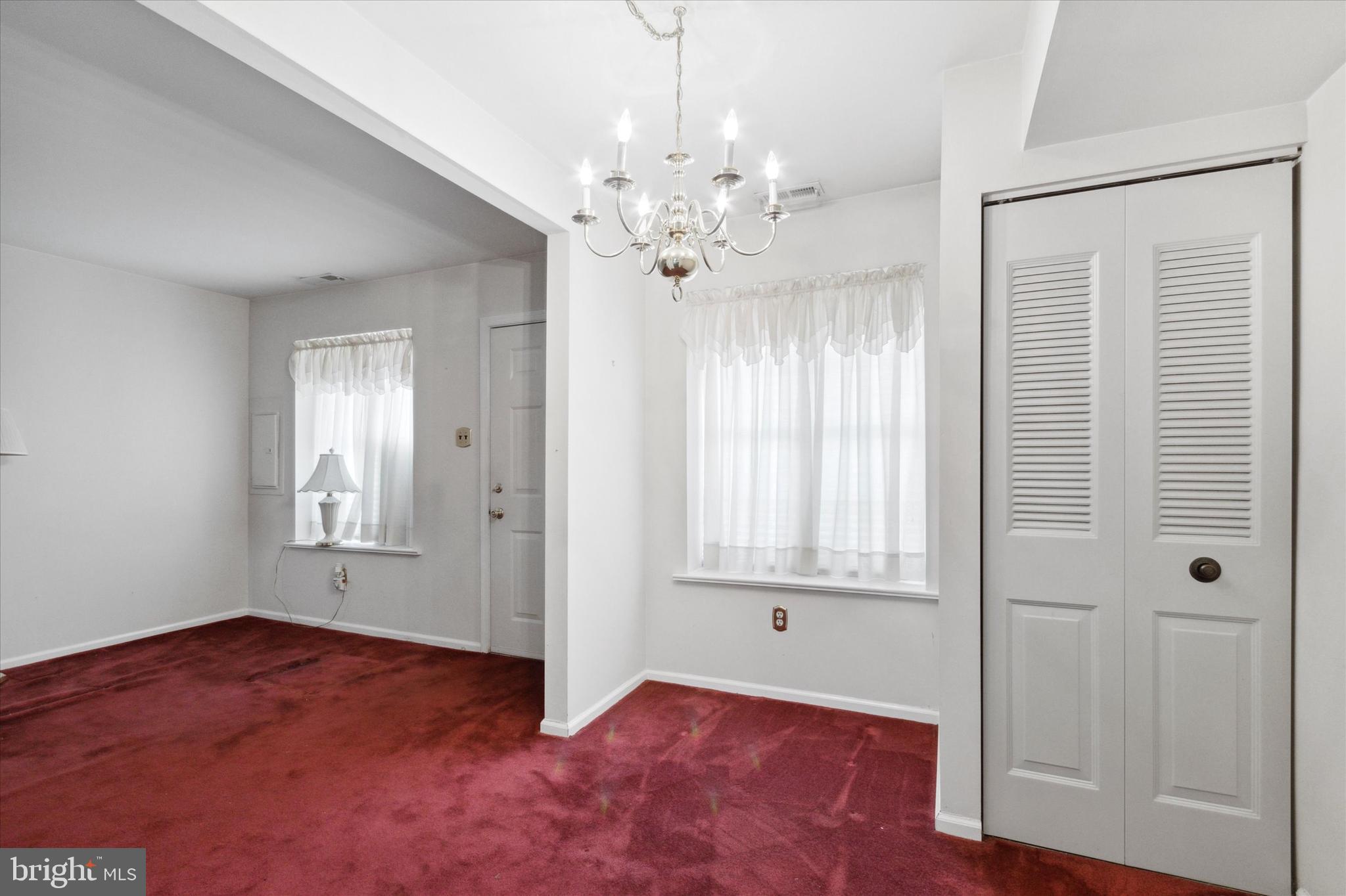 ROXBOROUGH - Residential