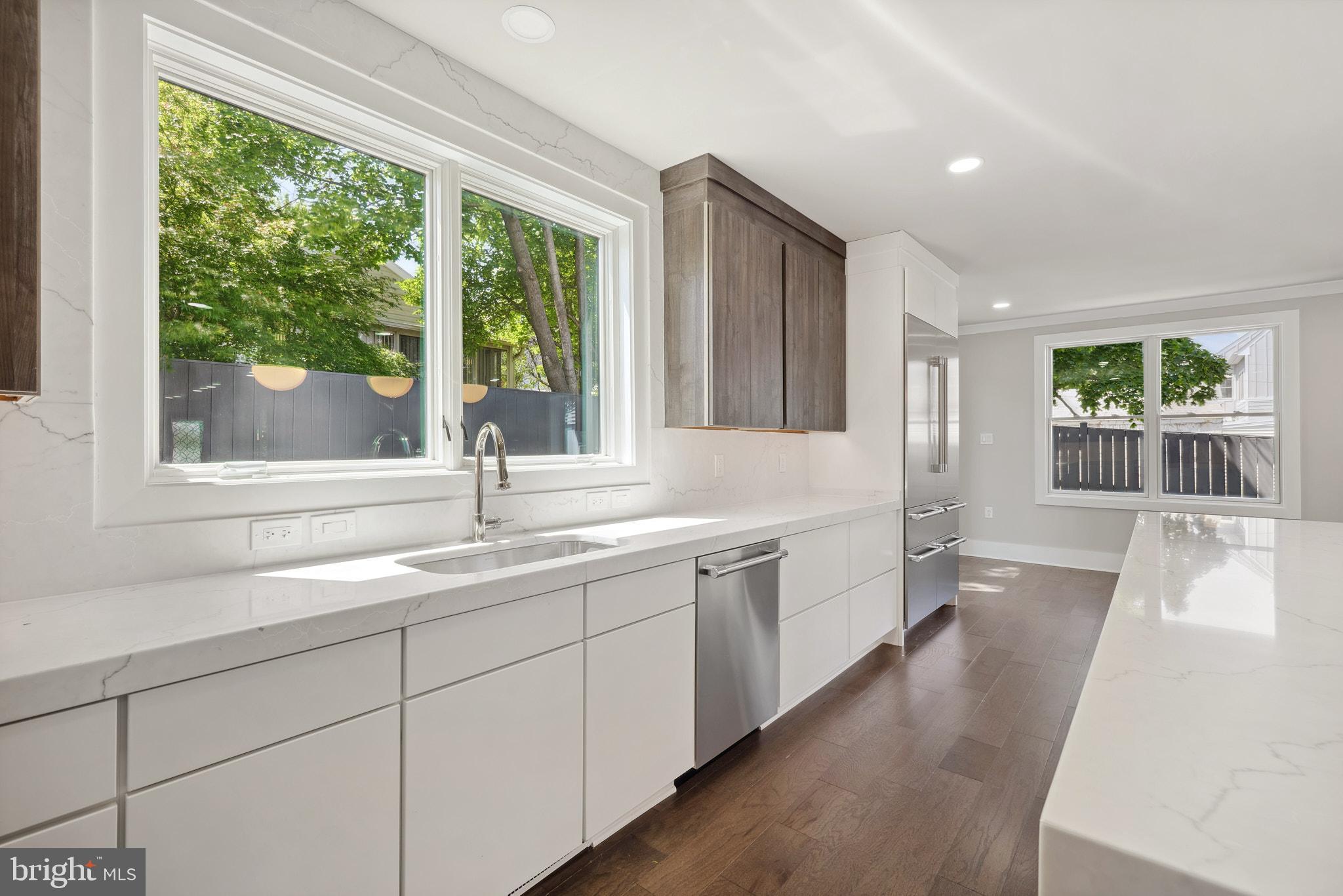 ARLINGTON VIEW - Residential