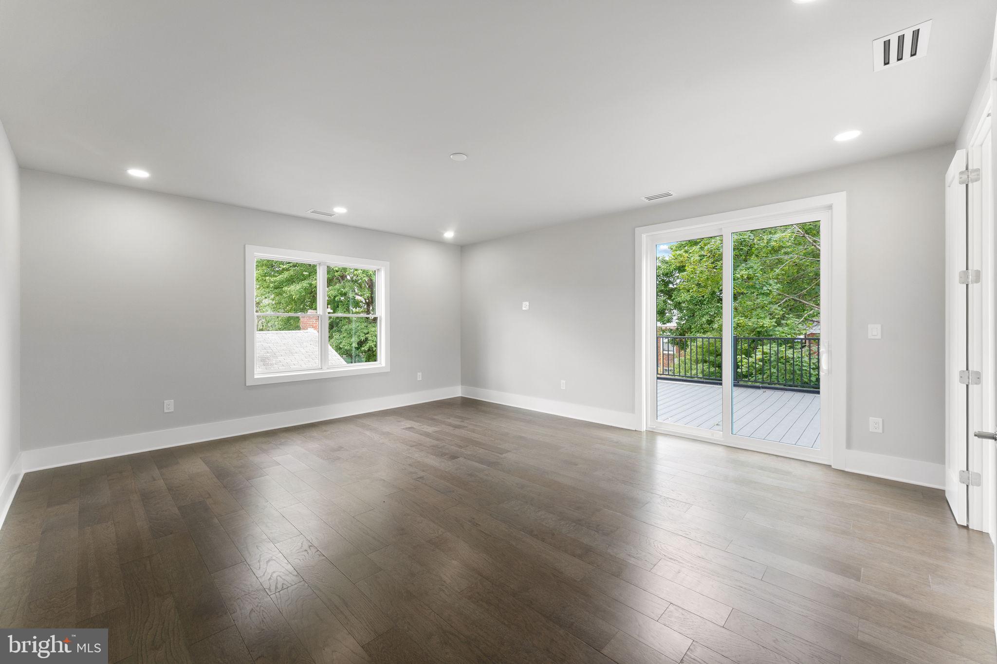 ARLINGTON VIEW - Residential
