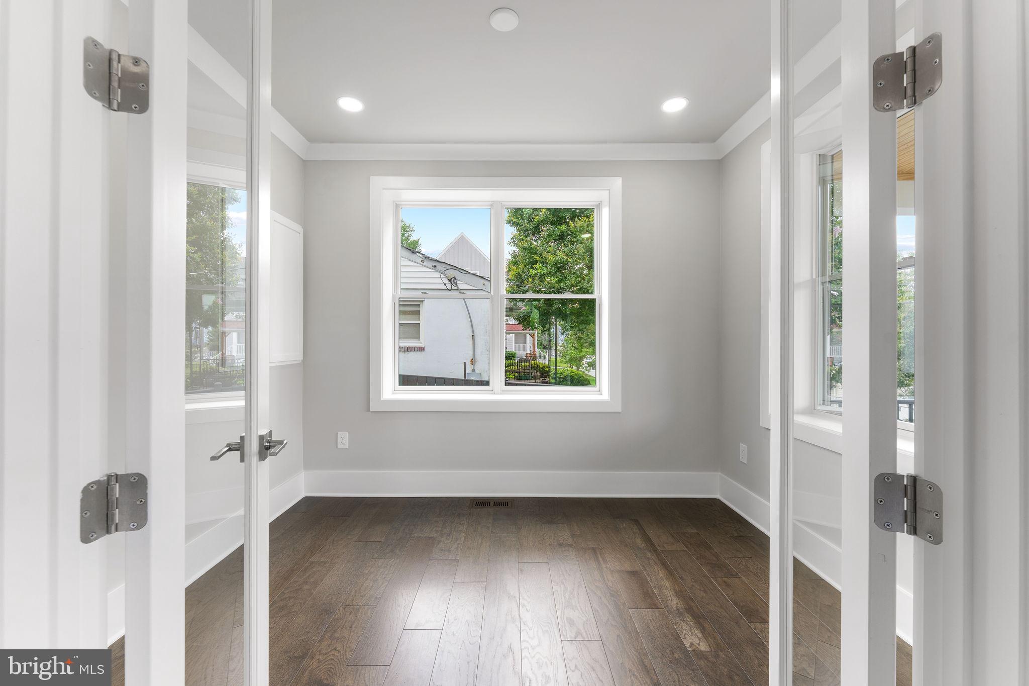 ARLINGTON VIEW - Residential
