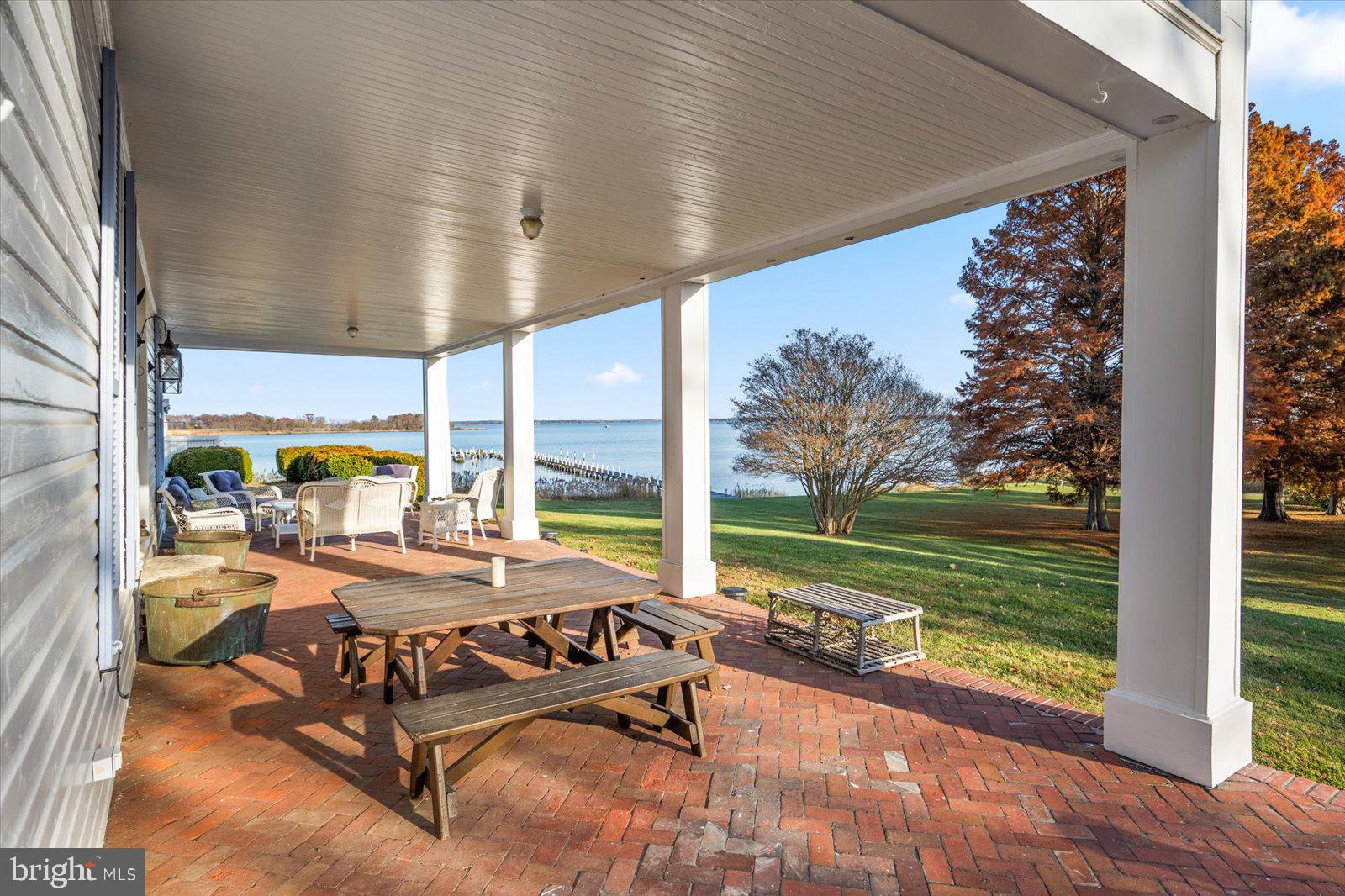 EASTERN NECK - Residential