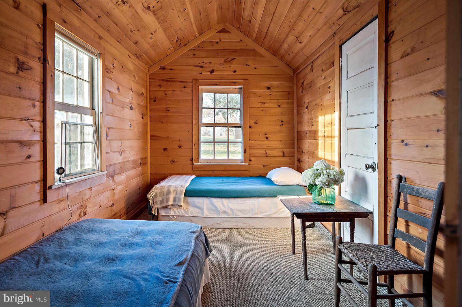 EASTERN NECK - Residential